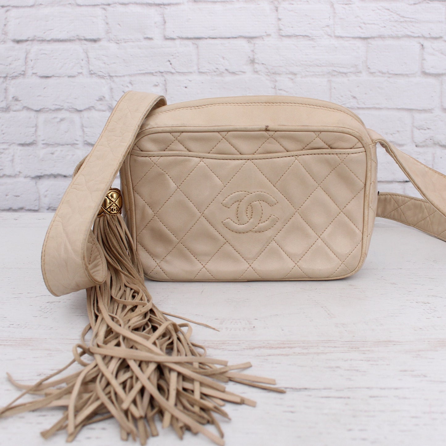 Chanel CC Cream Quilted Lambskin Leather Camera Bag Shoulder A5536Crossbody