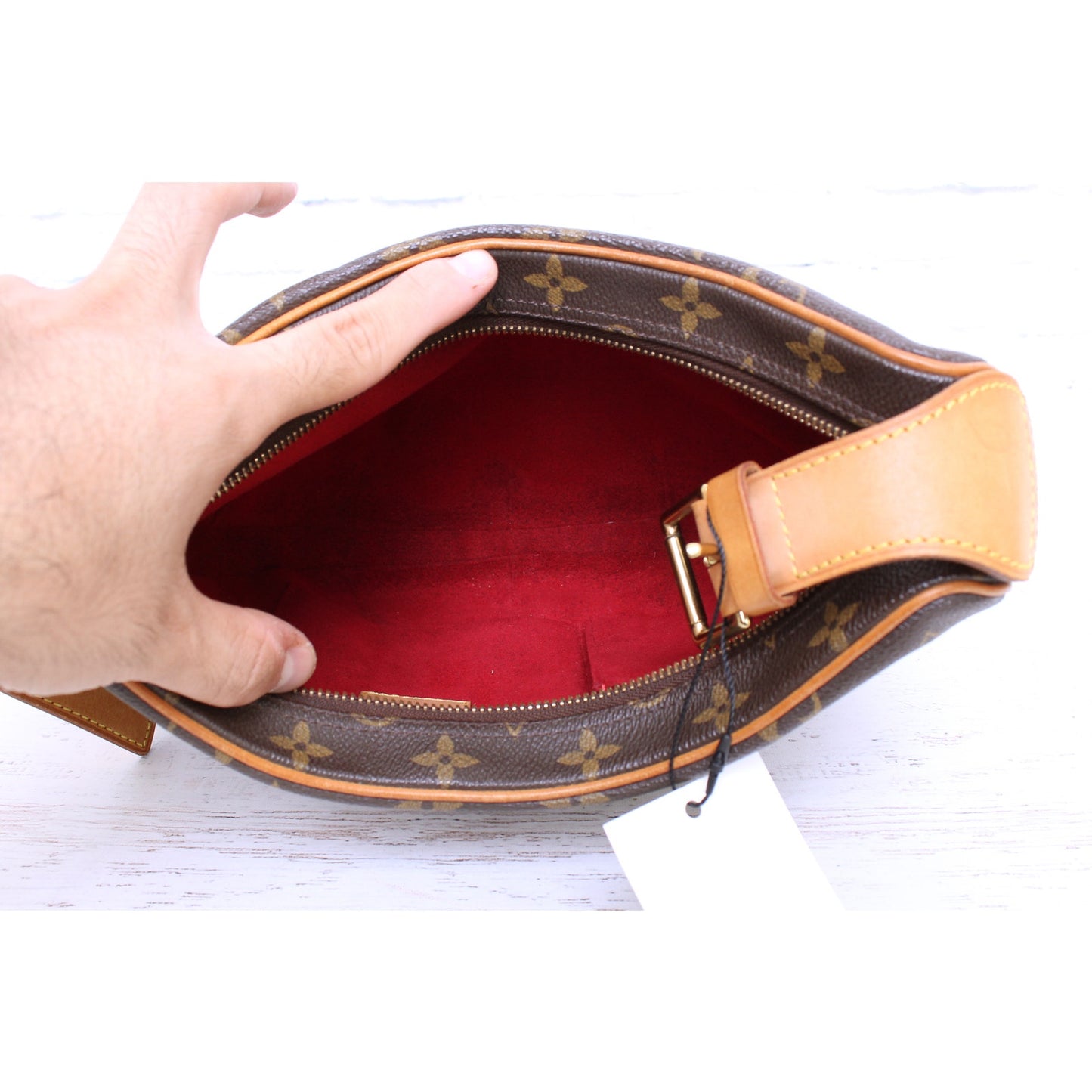 Louis Vuitton Croissant MM Monogram Crescent Shoulder Bag Purse Moon Hobo A4643