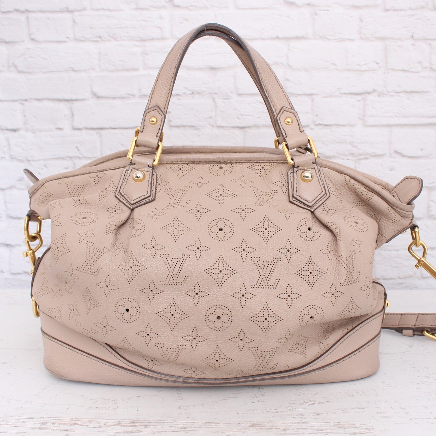 Louis Vuitton Stella PM Gray Mahina Satchel Shoulder Handbag Purse Leather A3967