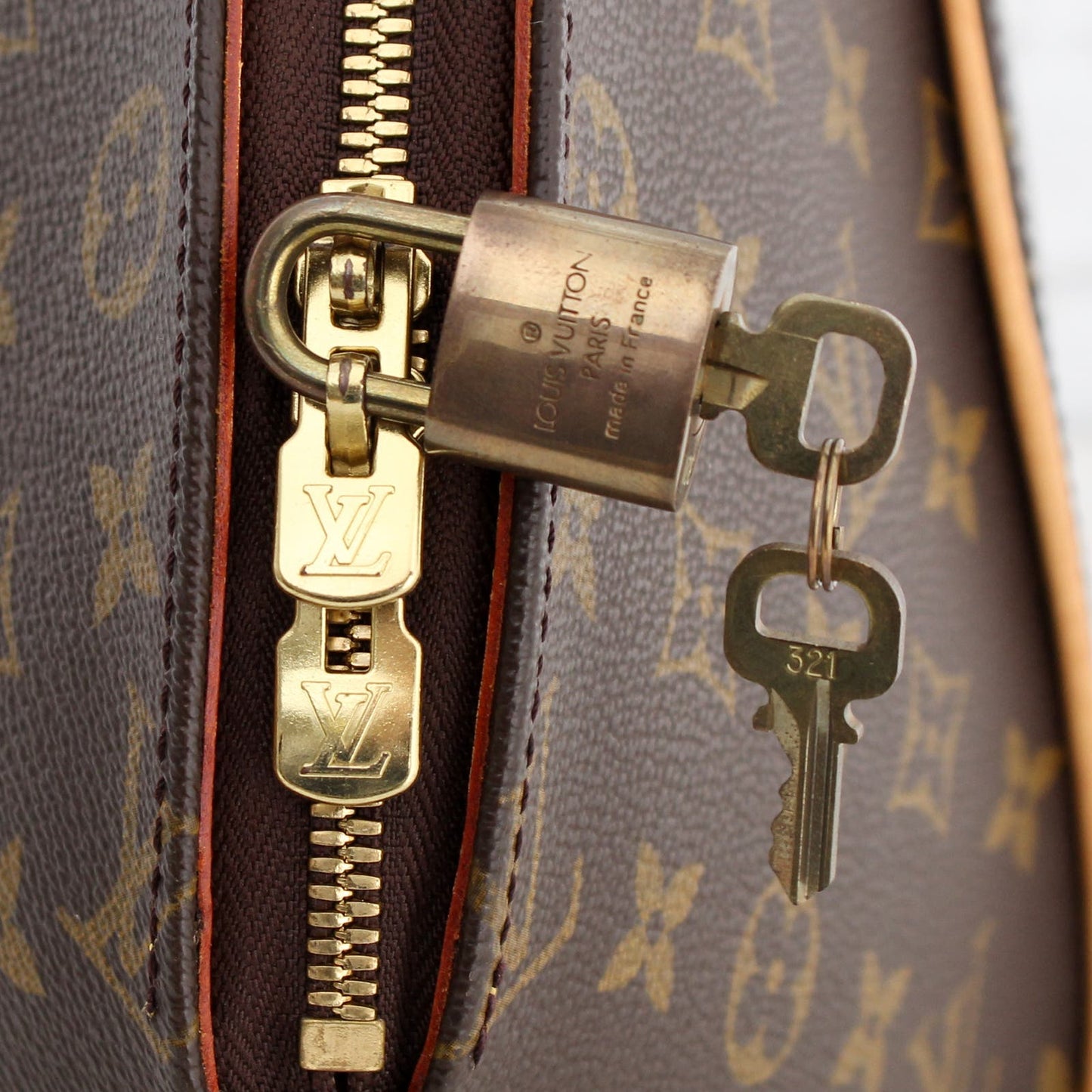 Louis Vuitton Ellipse MM Monogram Satchel