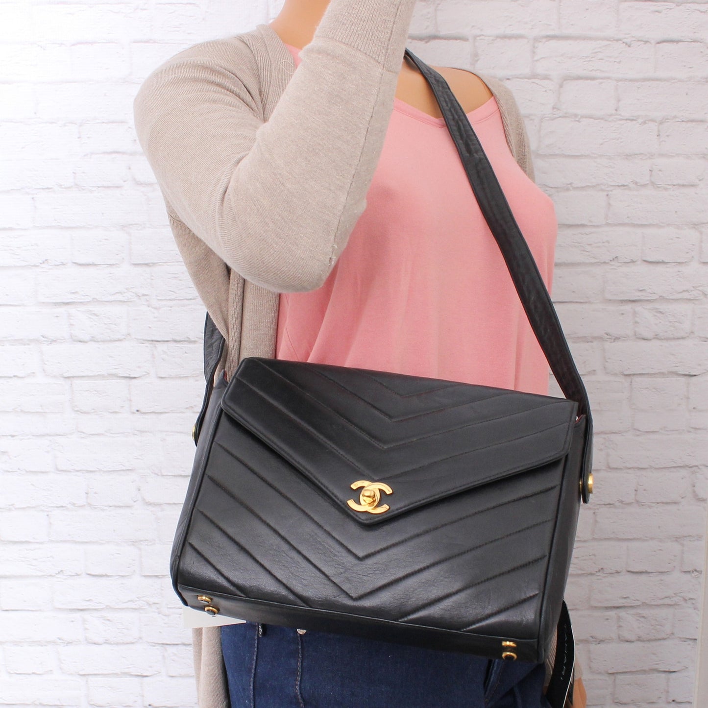 Chanel Envelope Flap V Stitch Black Lambskin Leather Shoulder Bag Purse A4747
