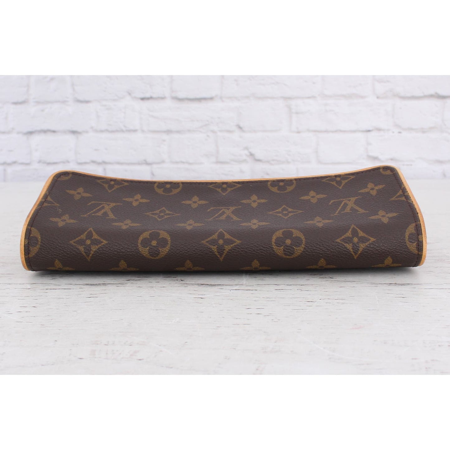 Louis Vuitton Pochette Twin GM Monogram Crossbody Purse Handbag Clutch