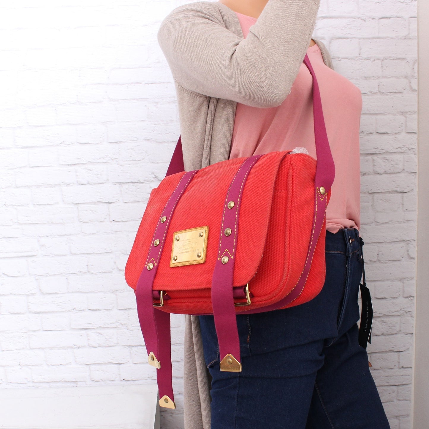 Louis Vuitton Besace PM Red Antigua Crossbody Purse Messenger Purse A3462