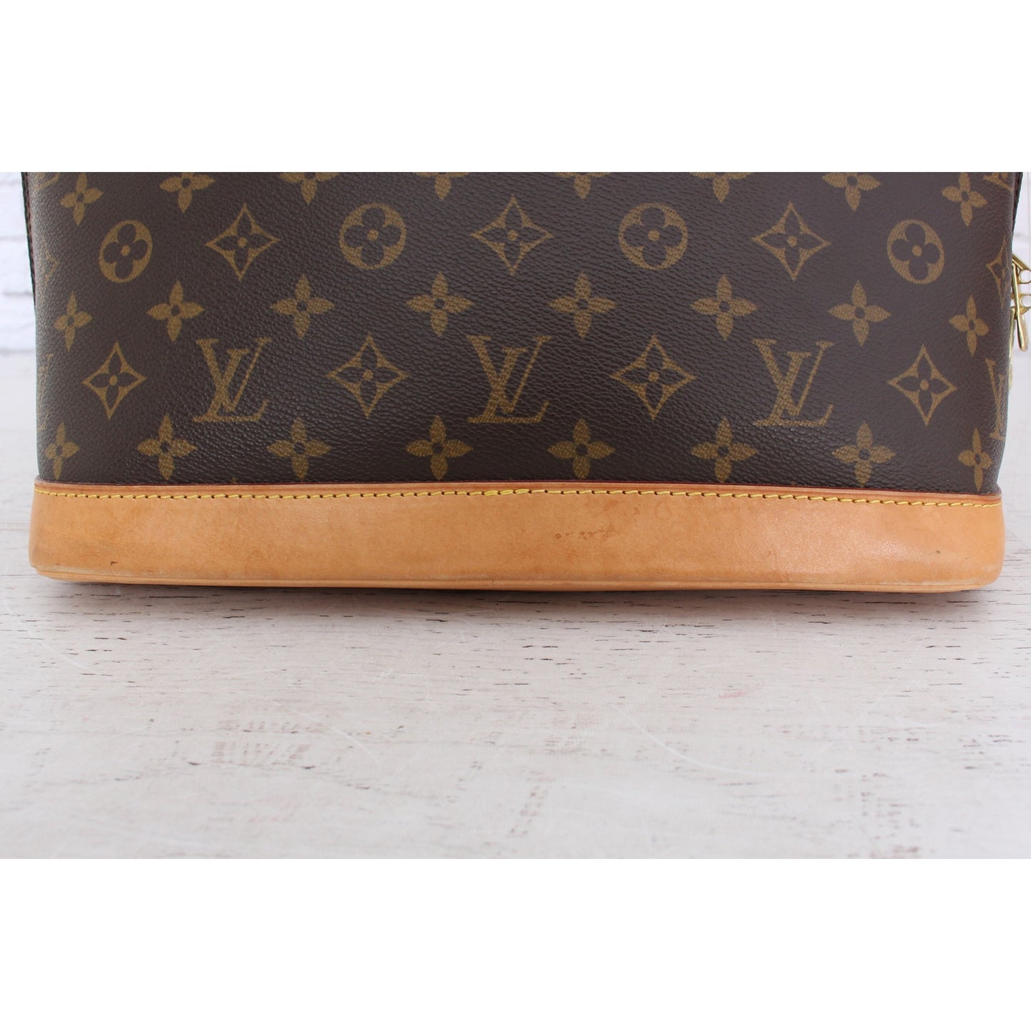 Louis Vuitton Alma MM Monogram Satchel Brown Leather Handbag Bag Tote