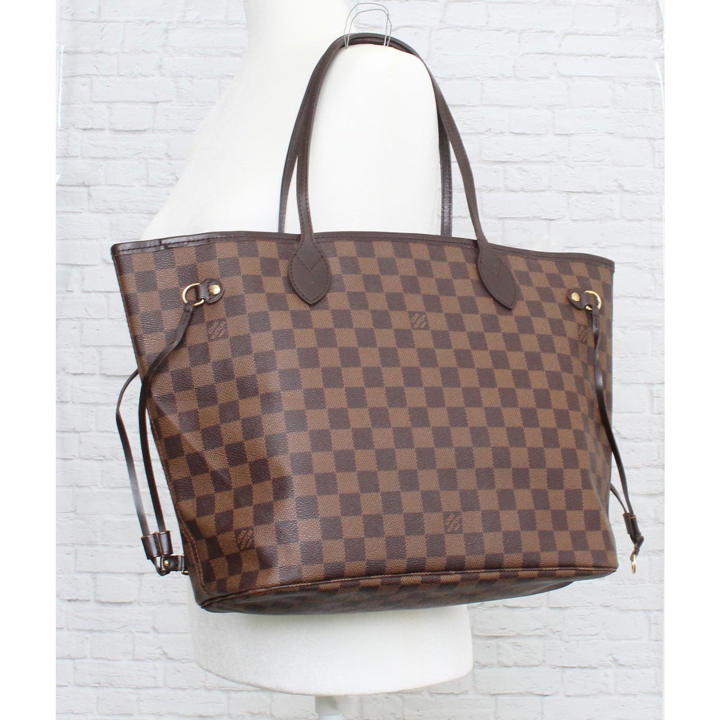 Louis Vuitton Neverfull MM Damier Ebene with Cherry Interior