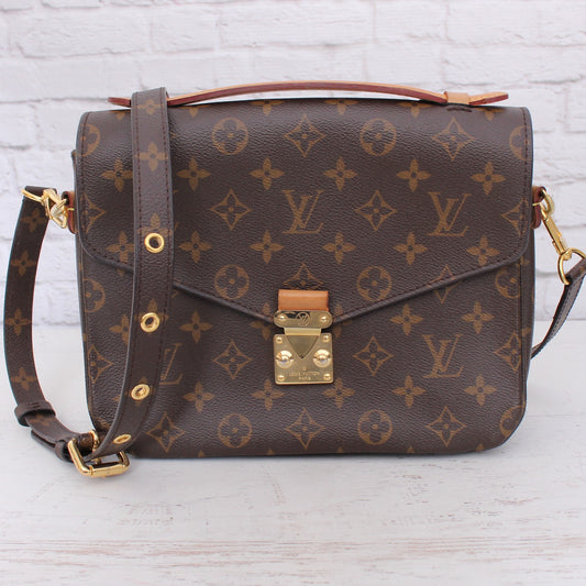 Louis Vuitton Pochette Metis Monogram Crossbody Shoulder Purse Handbag A4964