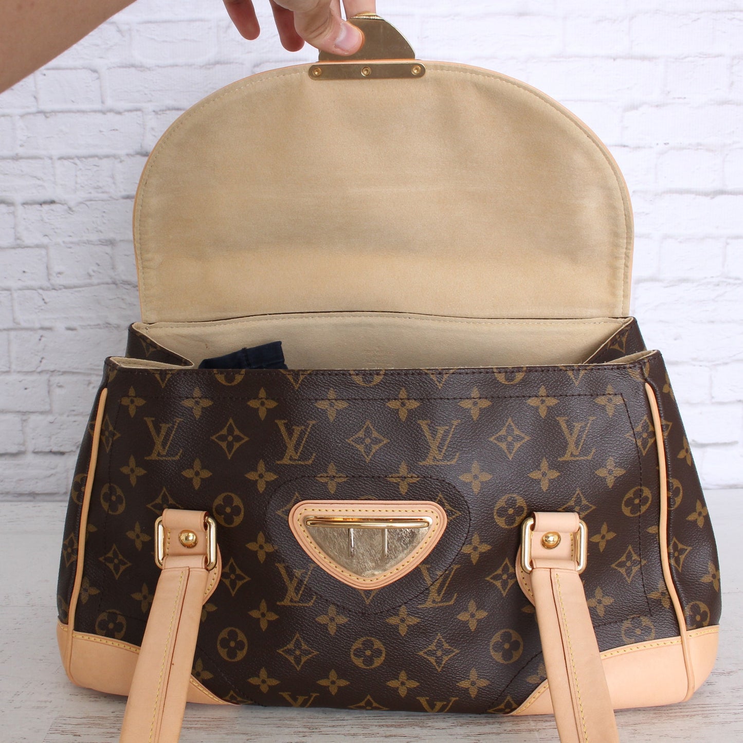 Louis Vuitton Beverly GM Monogram Shoulder Bag