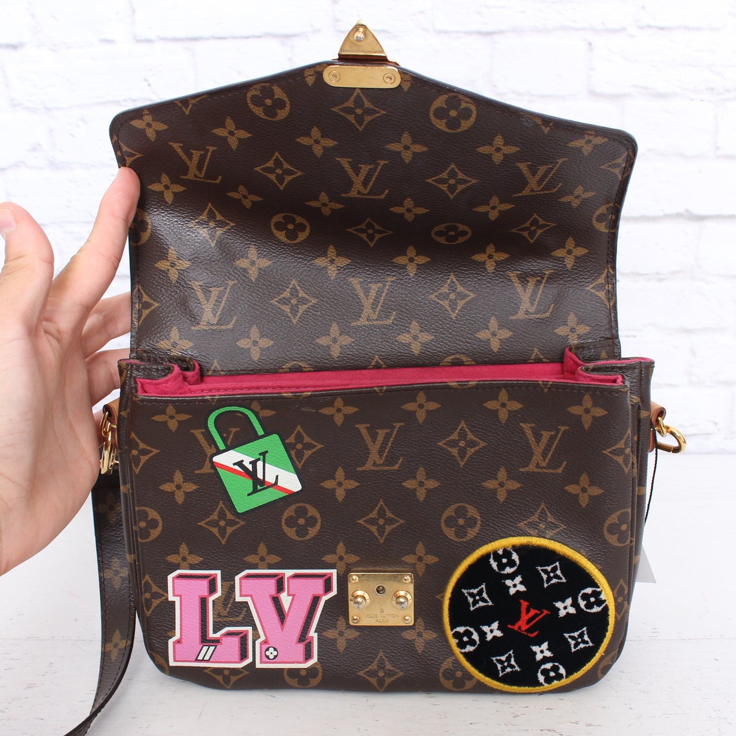 Louis Vuitton Pochette Metis My World Tour Monogram Crossbody Handbag A4606