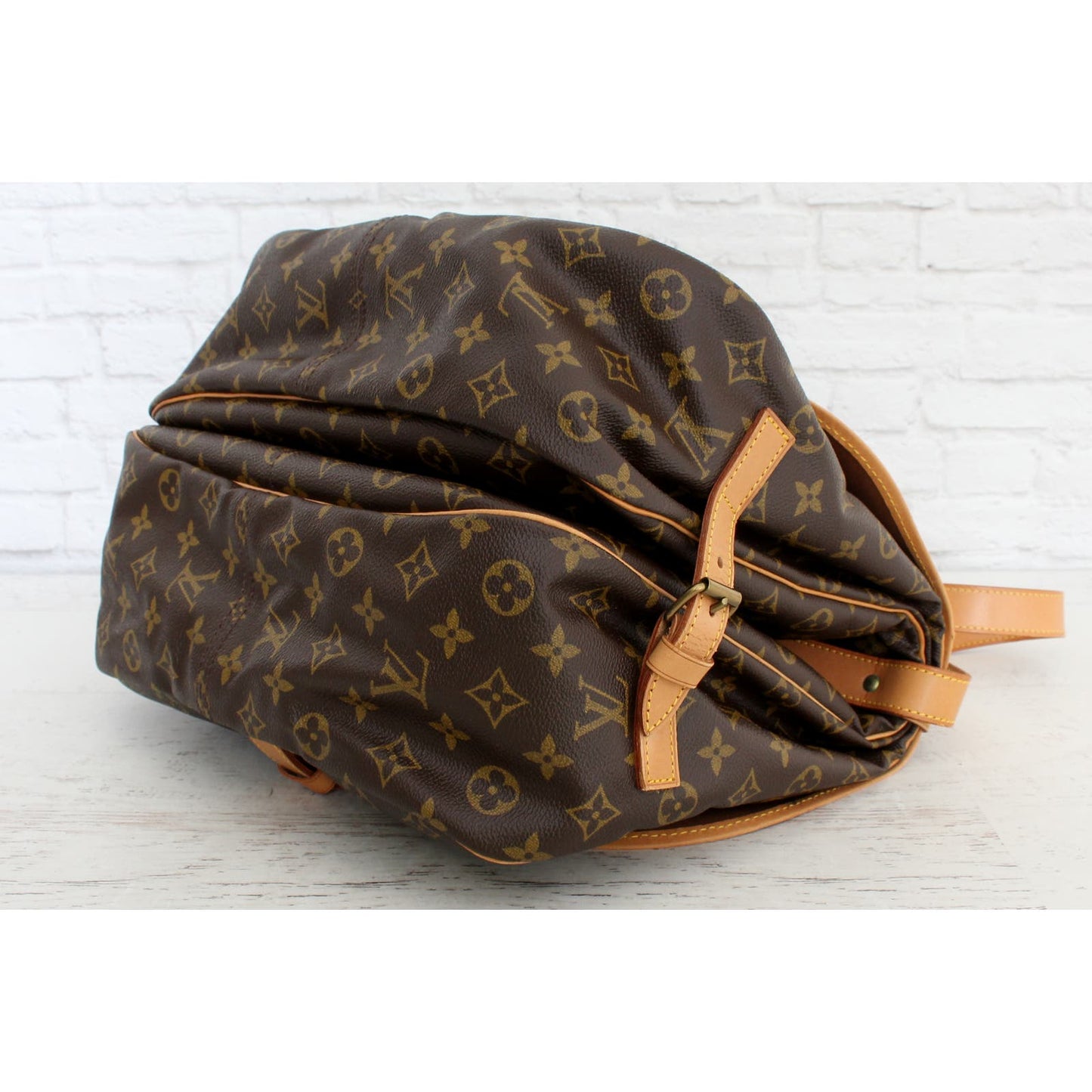 Louis Vuitton Saumur 35 Monogram Crossbody