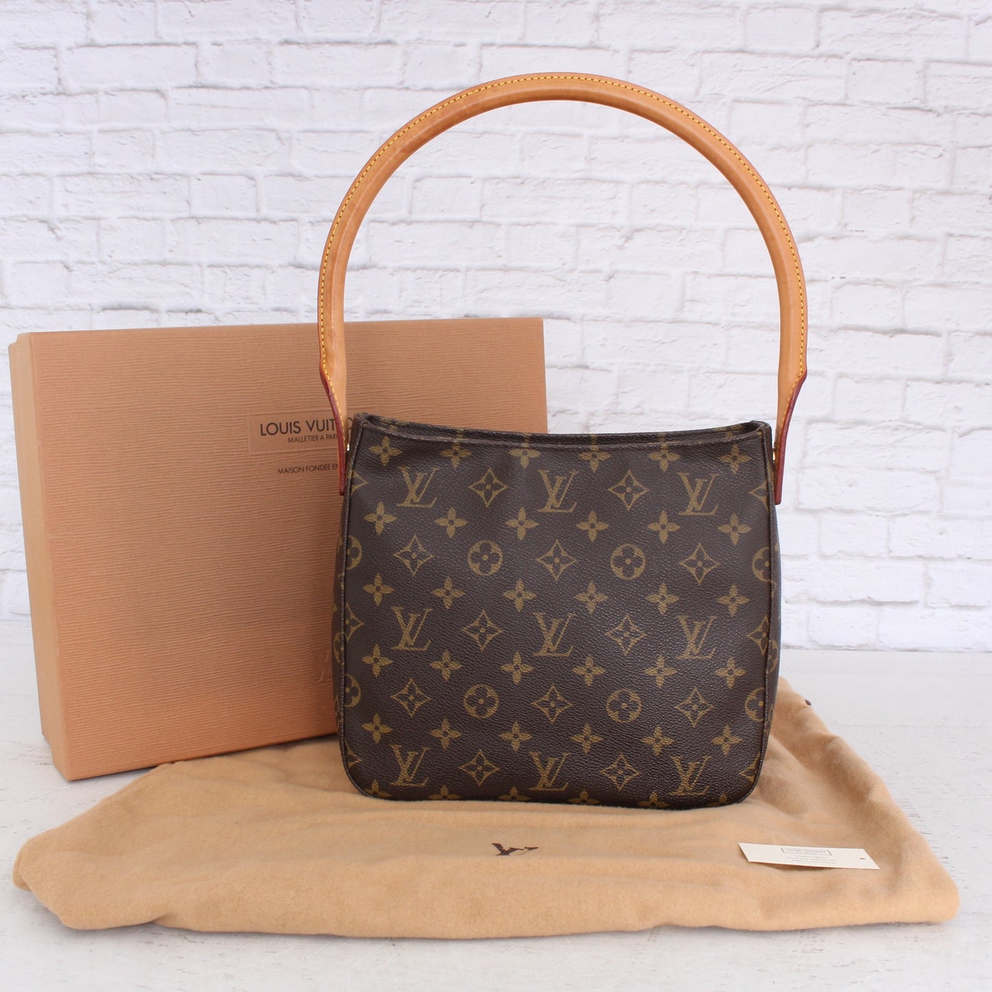 Louis Vuitton Looping MM Shoulder Bag Monogram