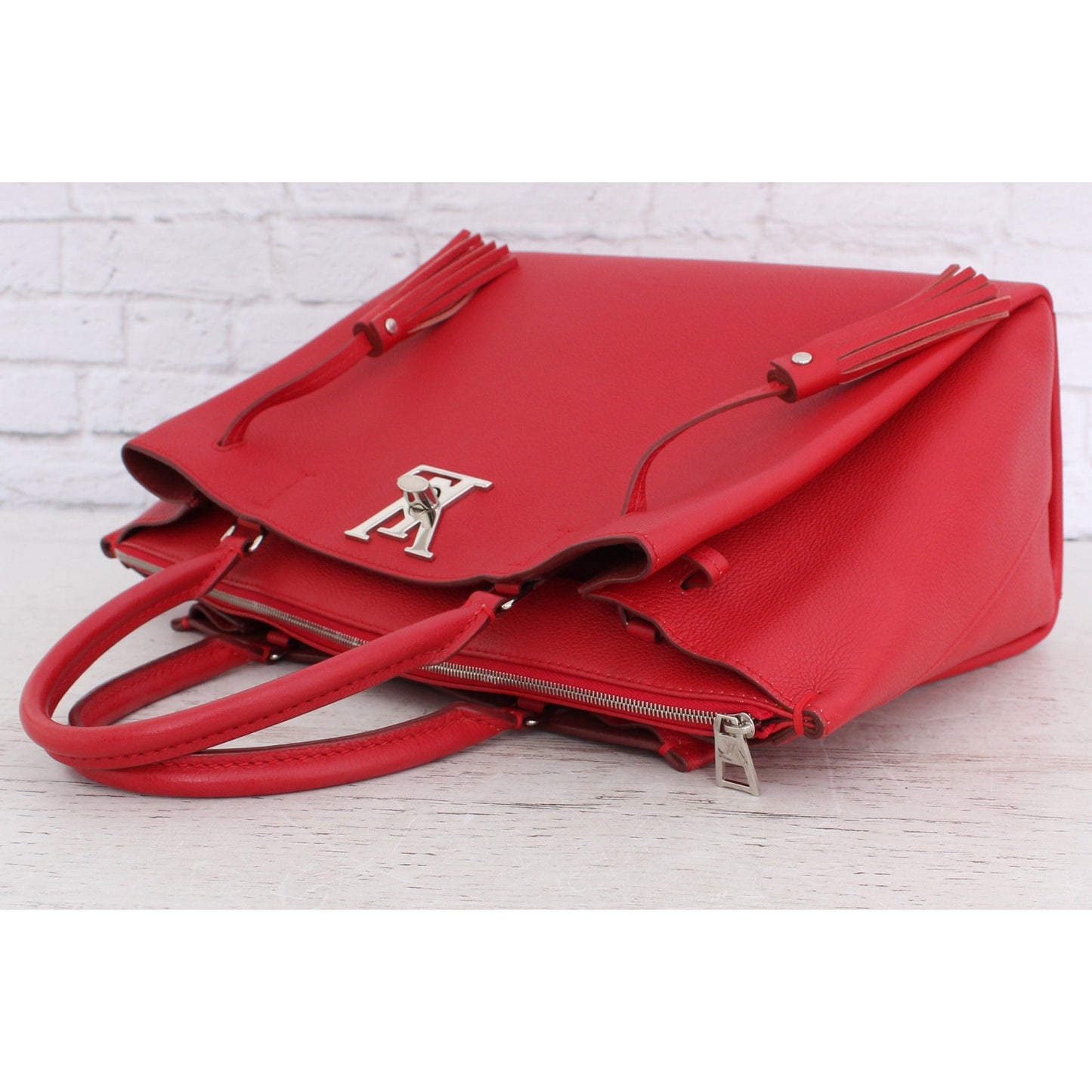 Louis Vuitton Lockmeto Red Calfskin Leather Crossbody & Shoulder Purse