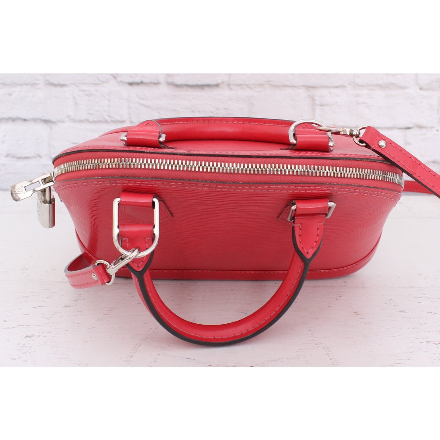 Louis Vuitton Alma BB Pink Epi Crossbody Leather Satchel Handbag A2664