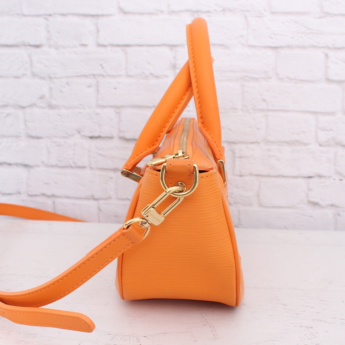 Louis Vuitton Dhanura PM Orange Epi Crossbody Leather Satchel Handbag A3593