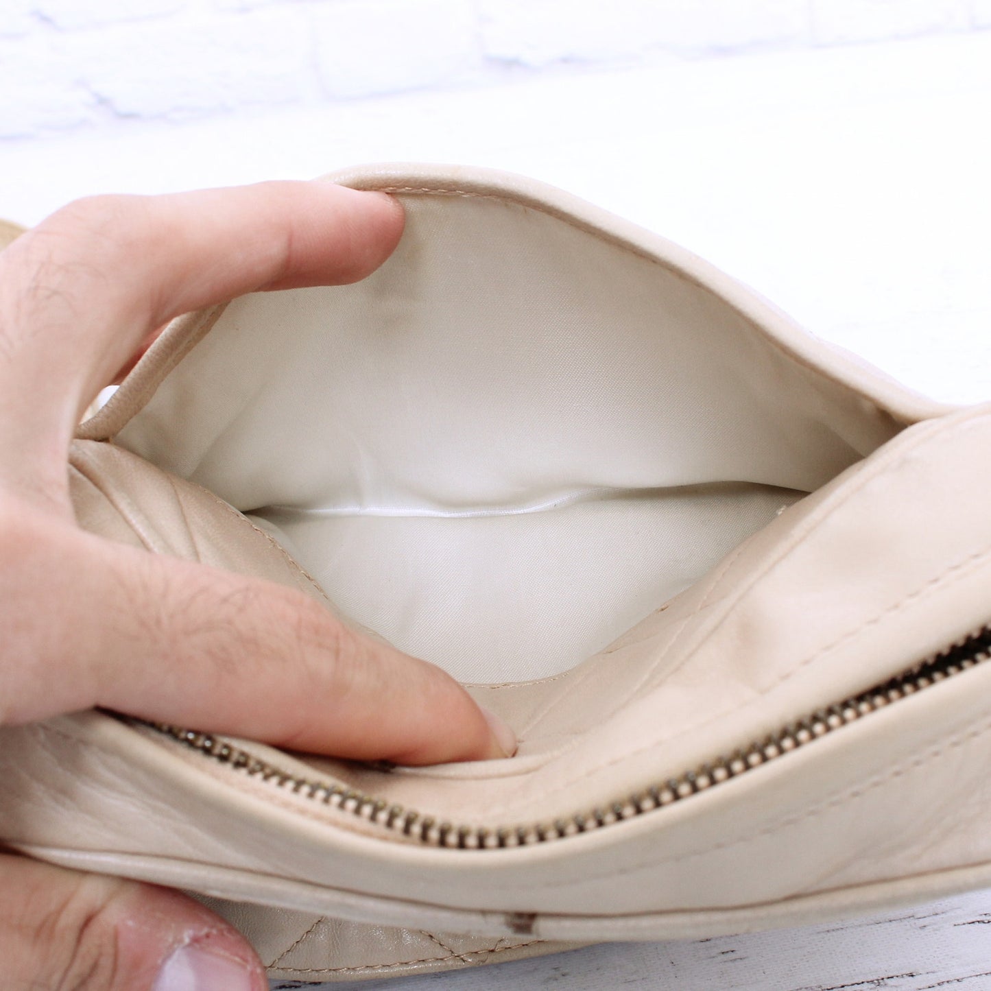 Chanel CC Cream Quilted Lambskin Leather Camera Bag Shoulder A5536Crossbody