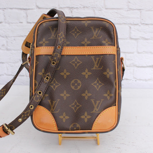 Louis Vuitton Danube Crossbody Monogram Bag Shoulder Purse Leather Brown A5356