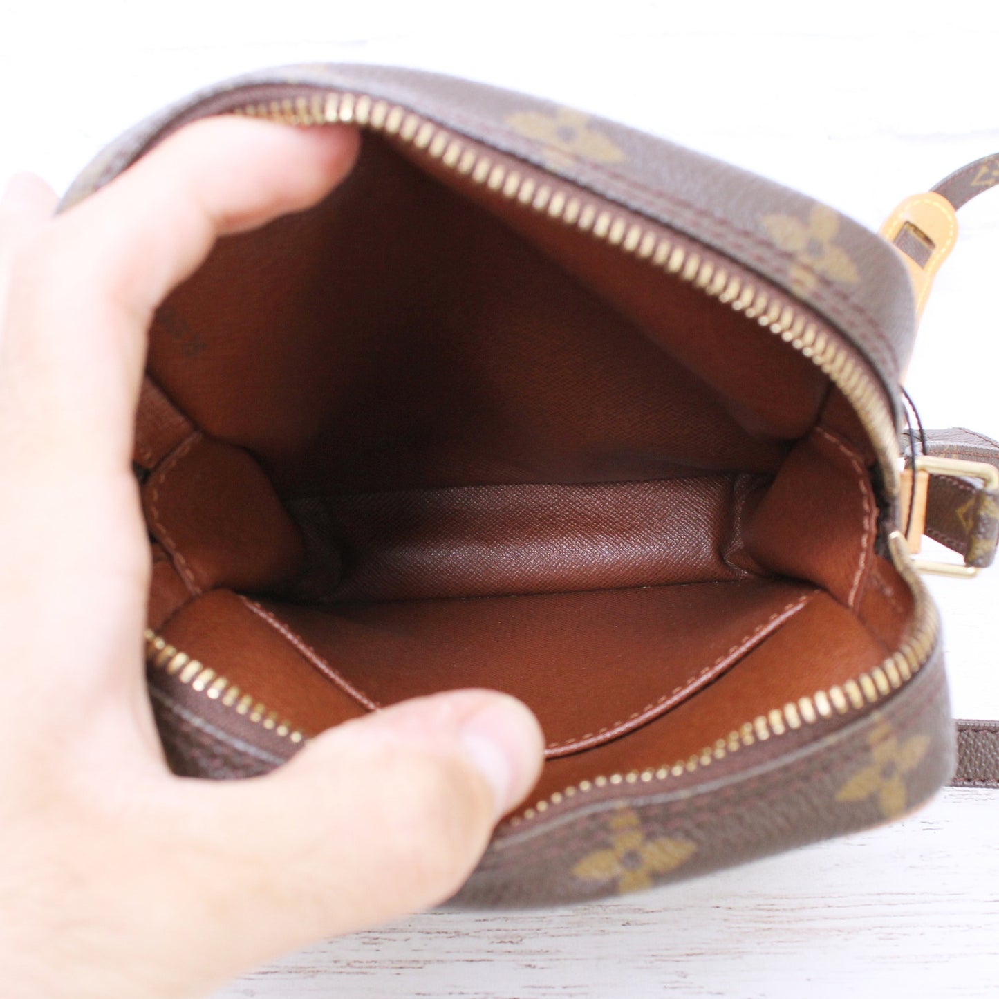Louis Vuitton Danube Crossbody Monogram Bag Shoulder Purse Leather Brown A5356