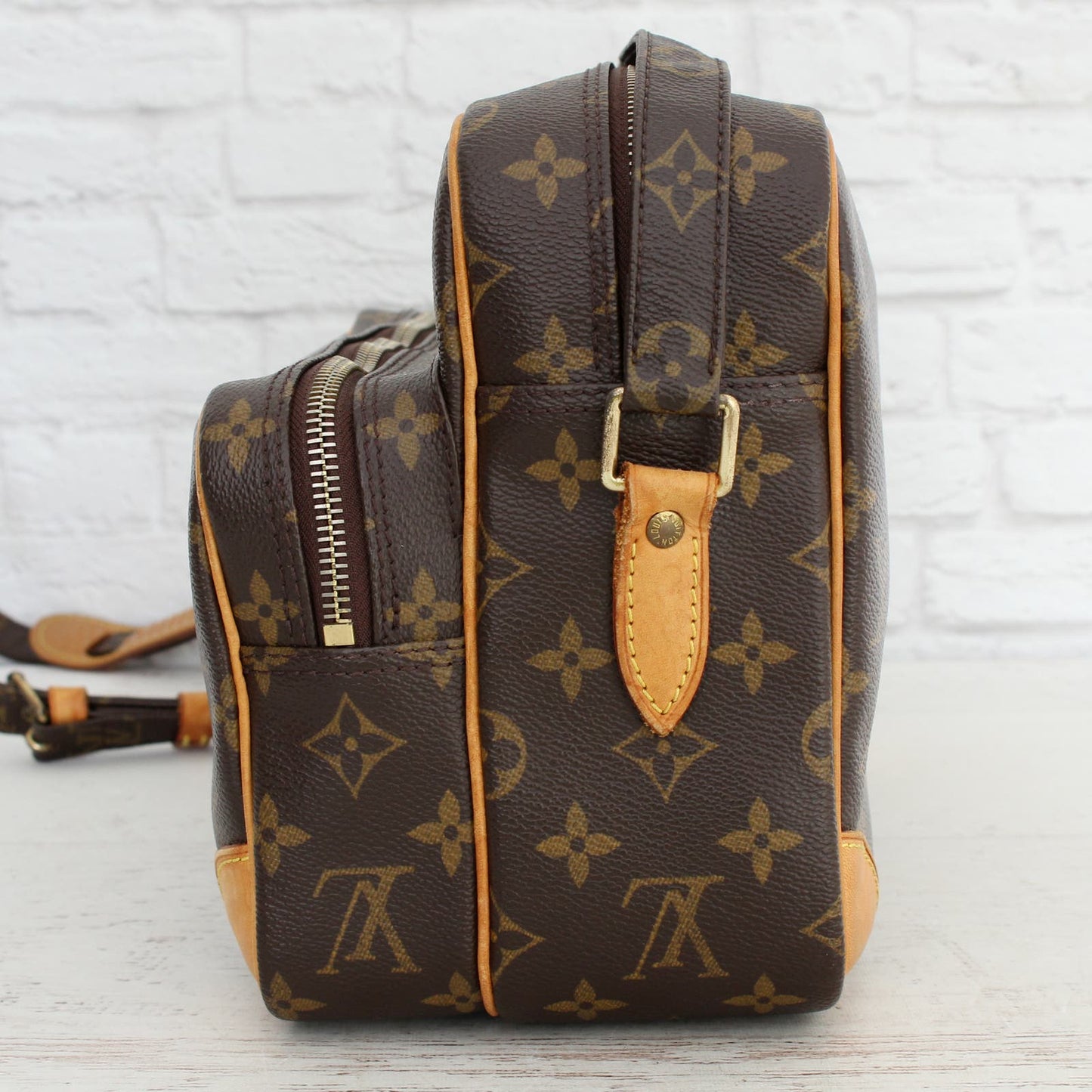 Louis Vuitton Nile Crossbody Monogram