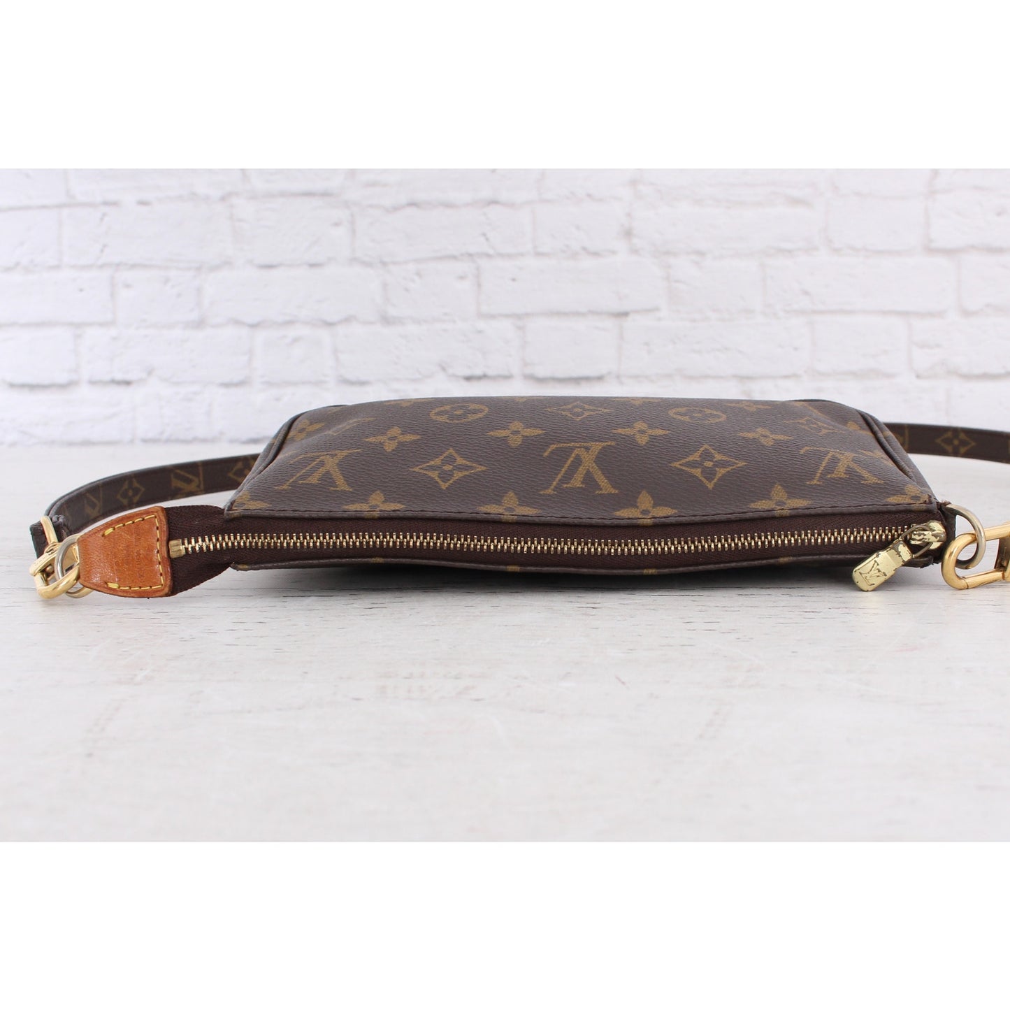 Louis Vuitton Pochette Accessoires Monogram Crossbody