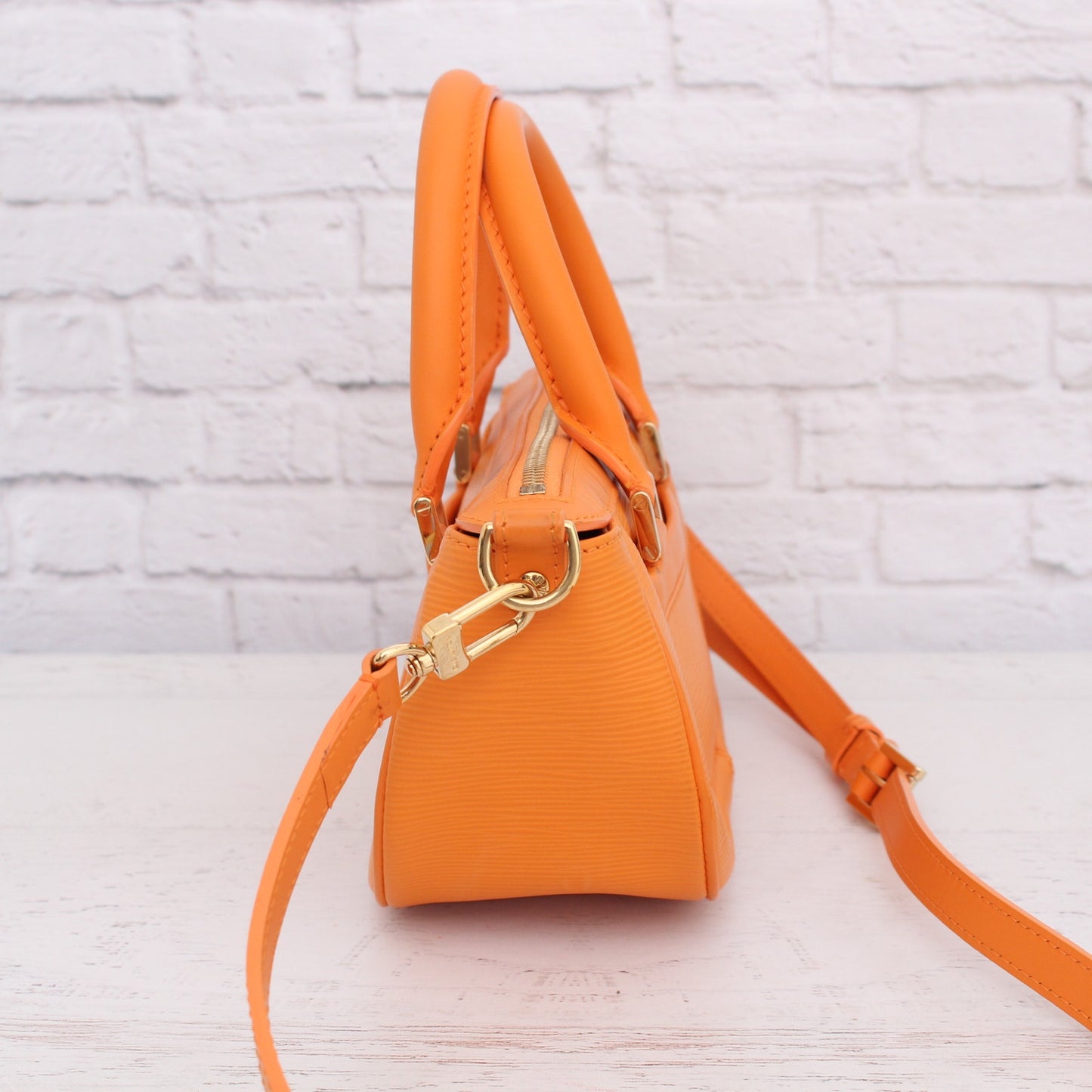 Louis Vuitton Dhanura PM Orange Epi Crossbody Leather Satchel Handbag A3593