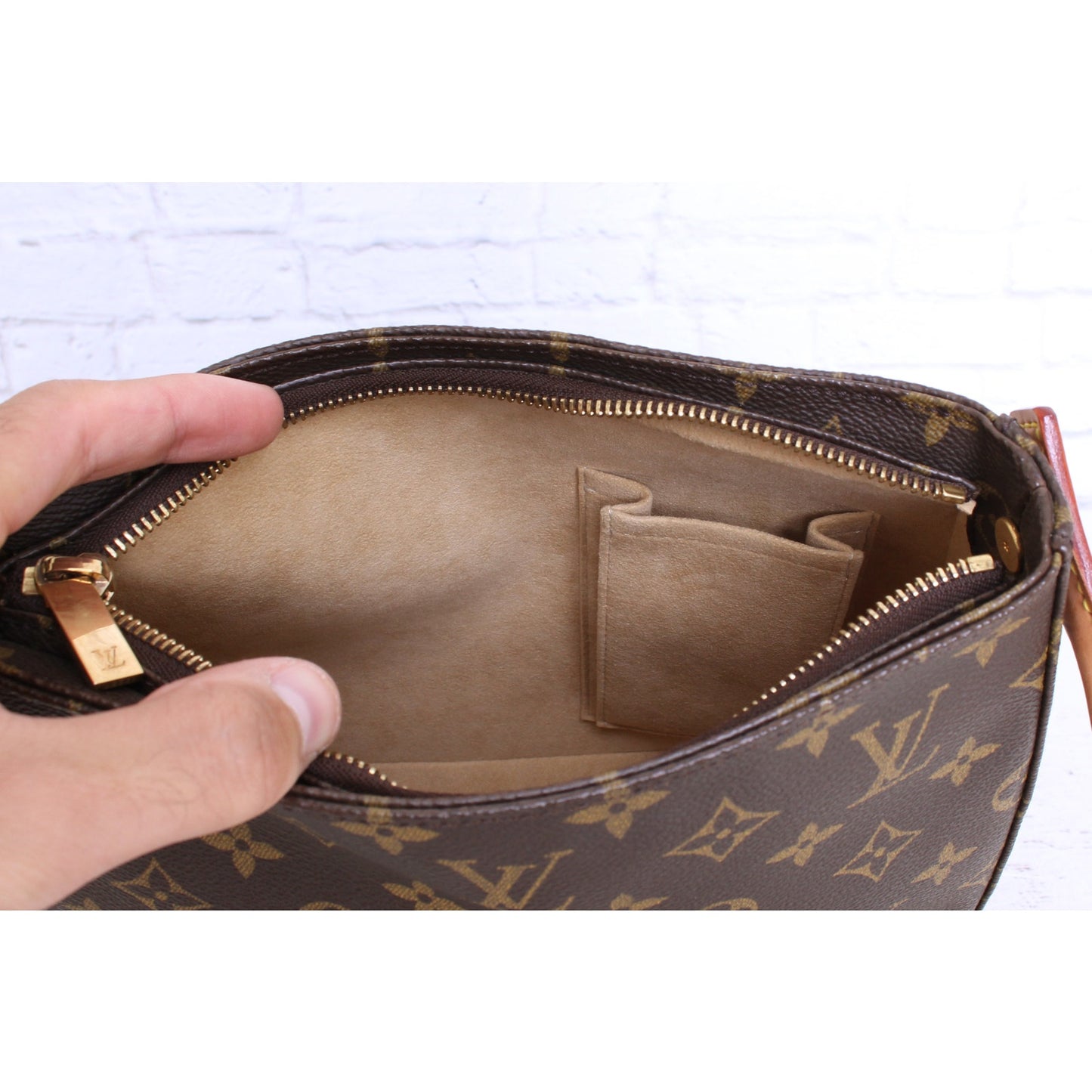 Louis Vuitton Looping MM Shoulder Bag Monogram