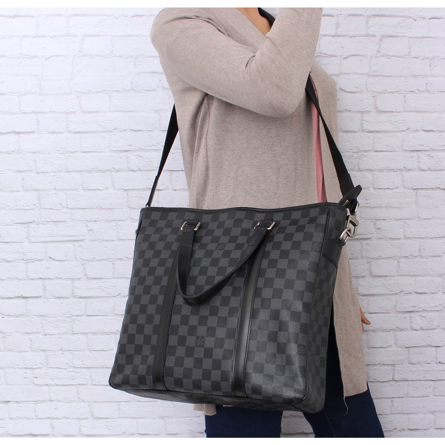 Louis Vuitton Tadao PM Tote Damier Graphite Shoulder Zip Gray Leather