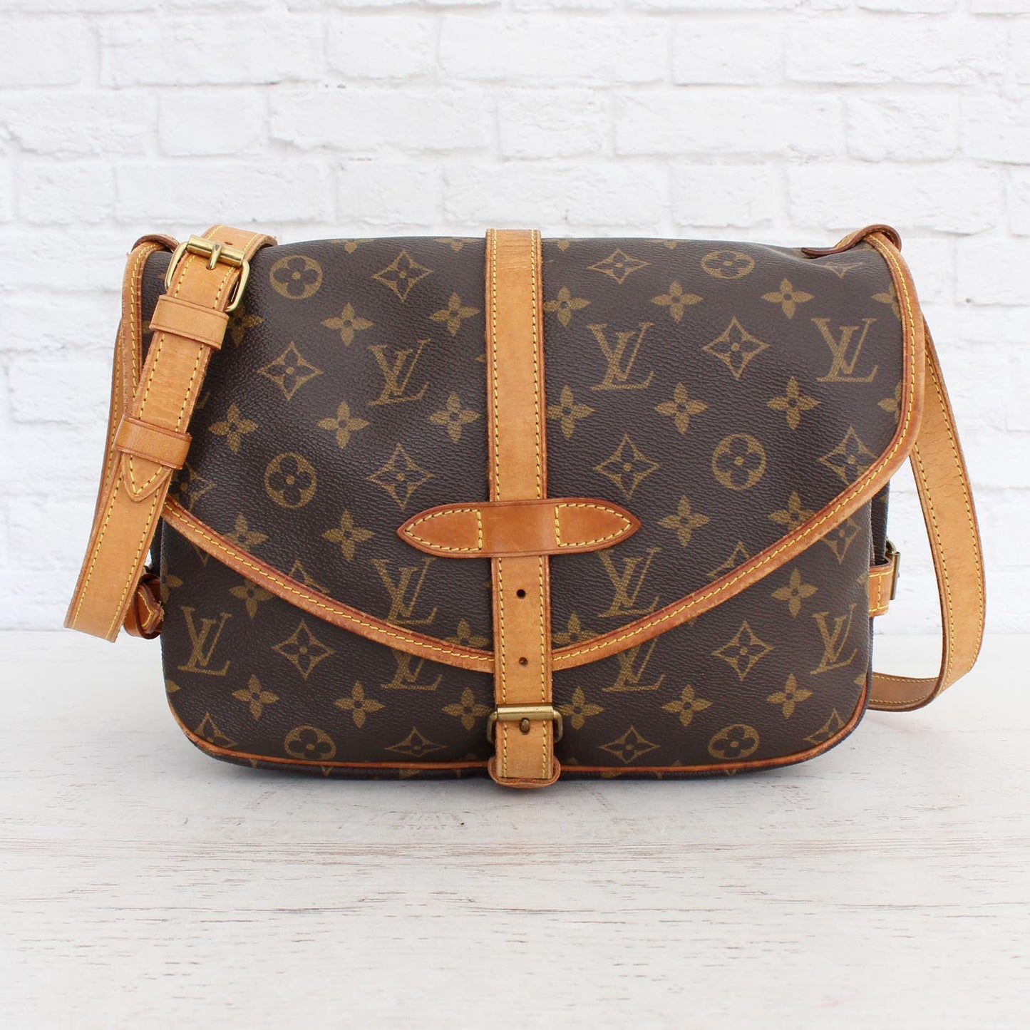 Louis Vuitton Saumur 30 Monogram Crossbody & Shoulder