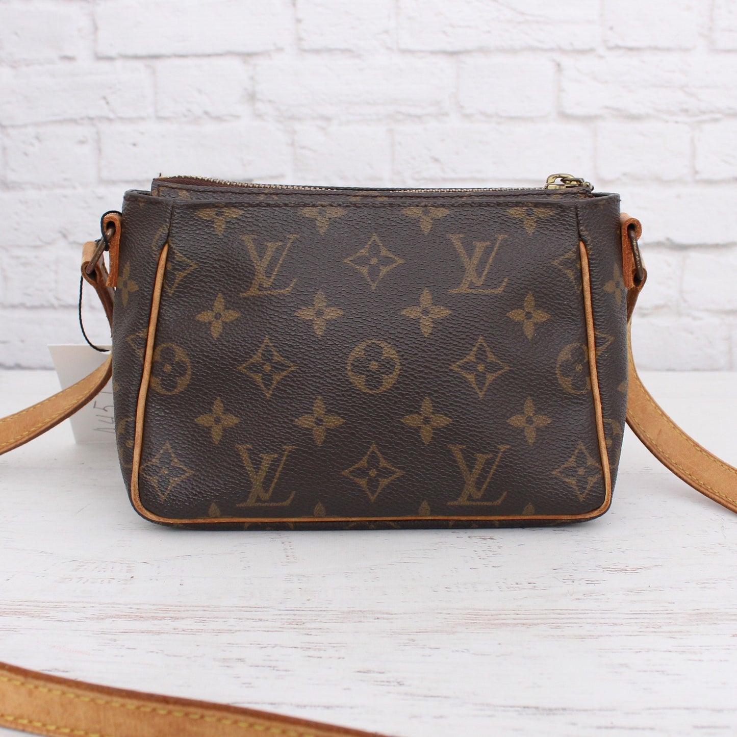 Louis Vuitton Viva Cite PM Small Crossbody & Shoulder Leather Red Purse A4573