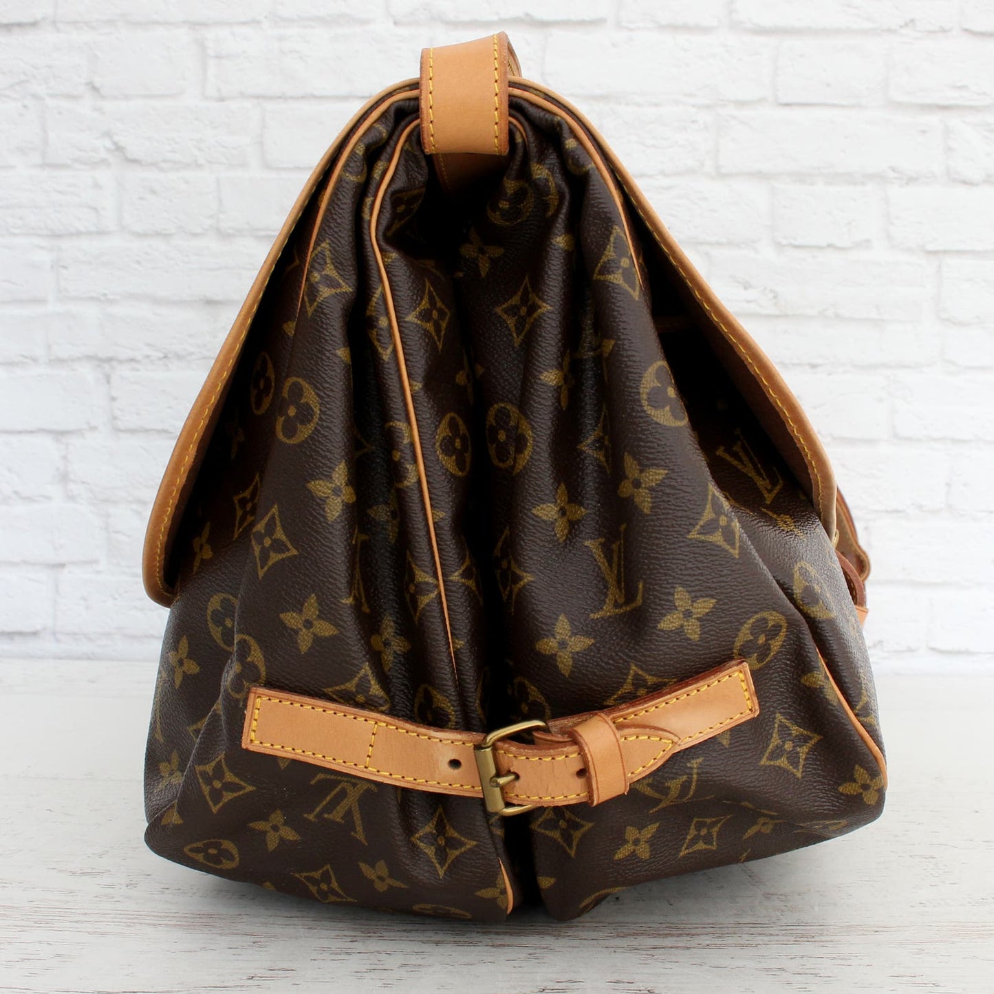 Louis Vuitton Saumur 35 Monogram Crossbody