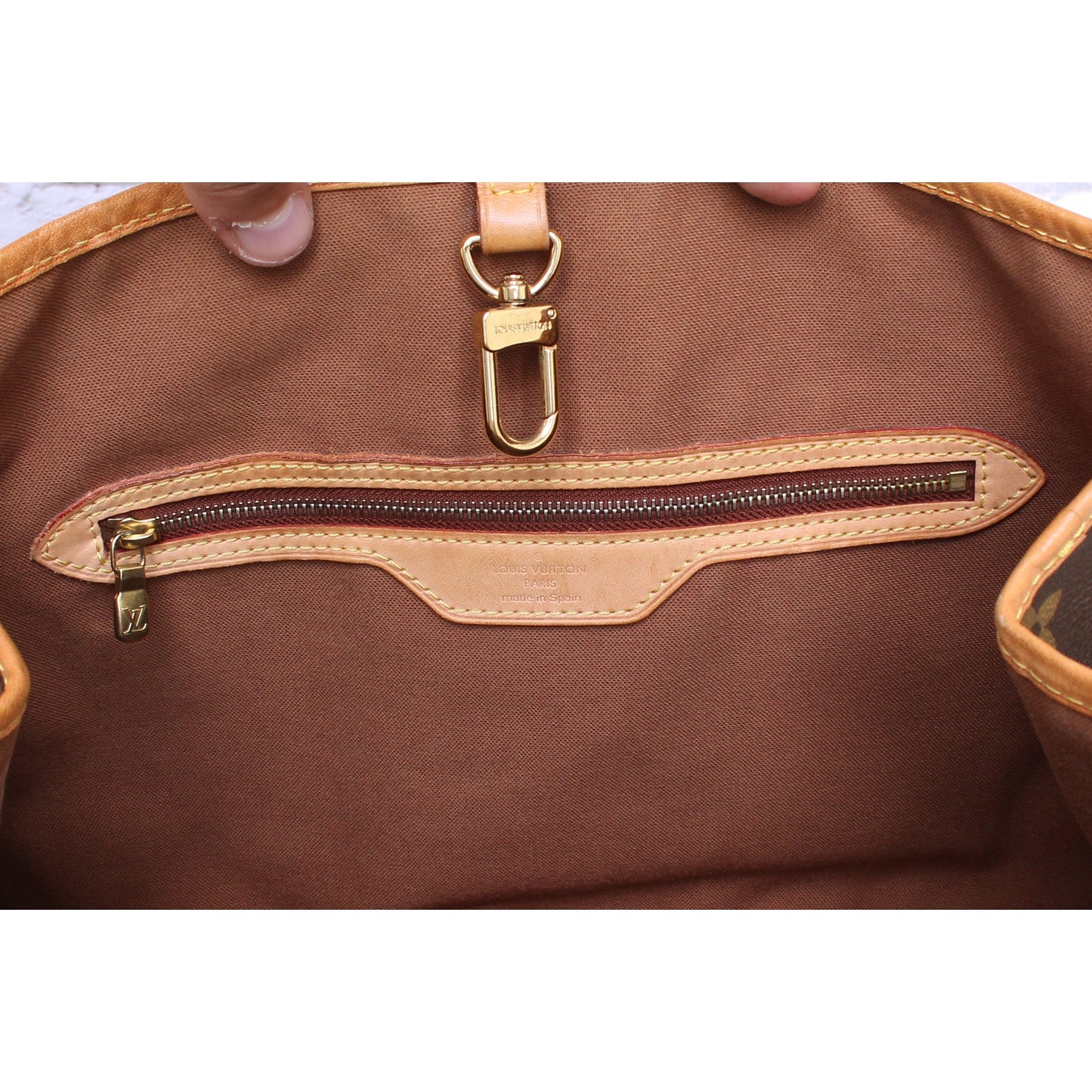 Louis Vuitton Batignolles Horizontal Monogram Shoulder Bag