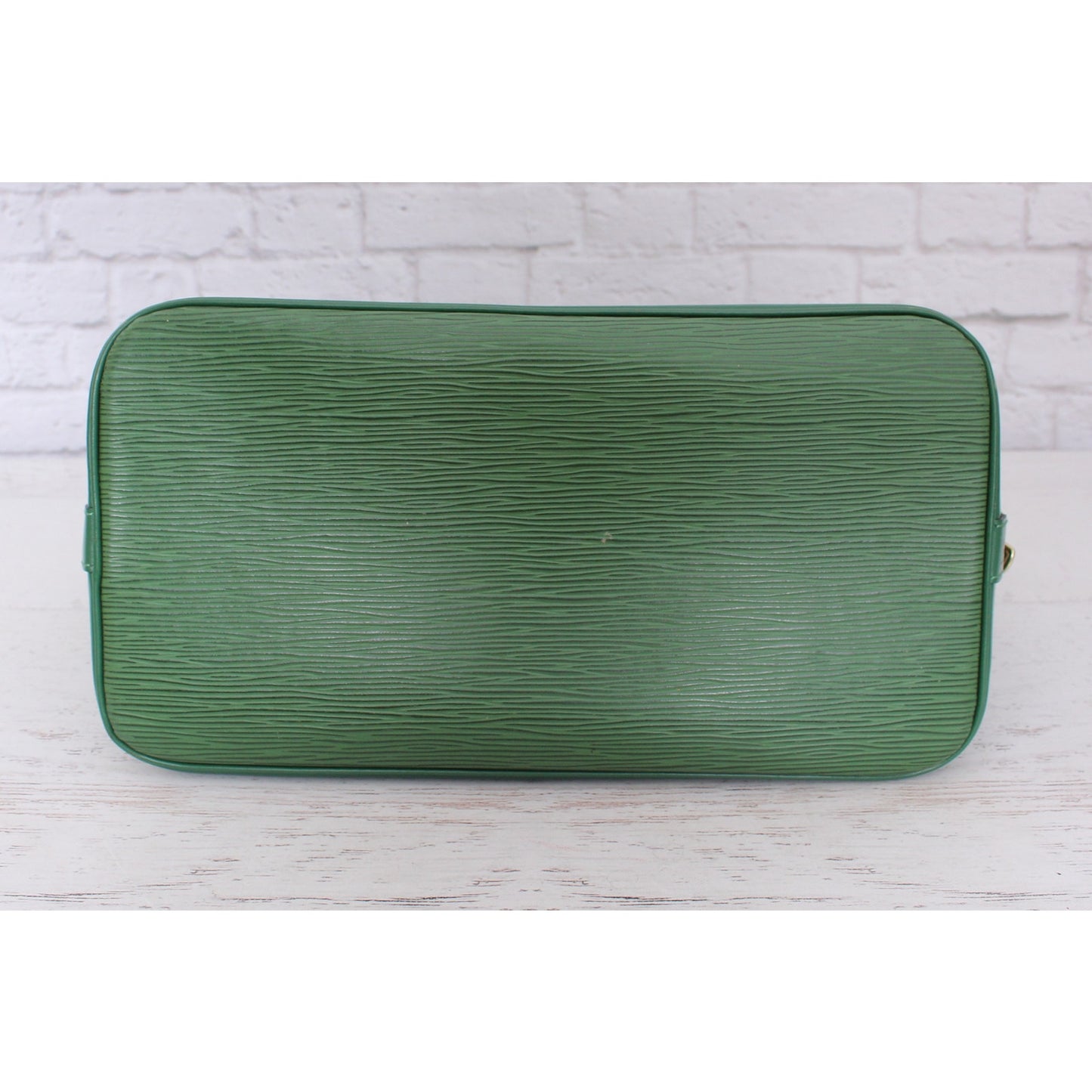 Louis Vuitton Alma MM Green Epi Satchel Leather Handbag Bag Tote Purse A5064