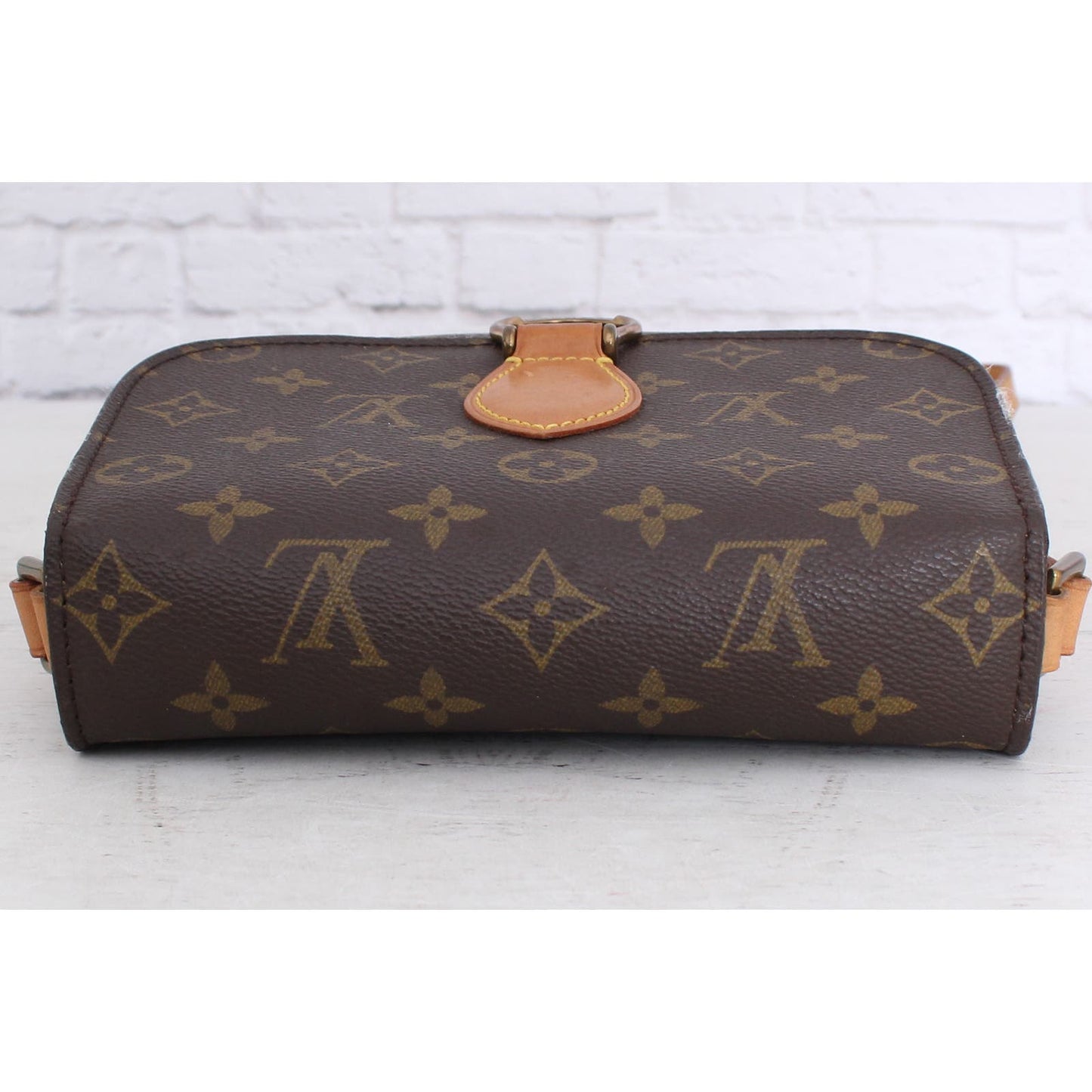 Louis Vuitton Saint Cloud MM Crossbody Bag Monogram LV Messenger Women