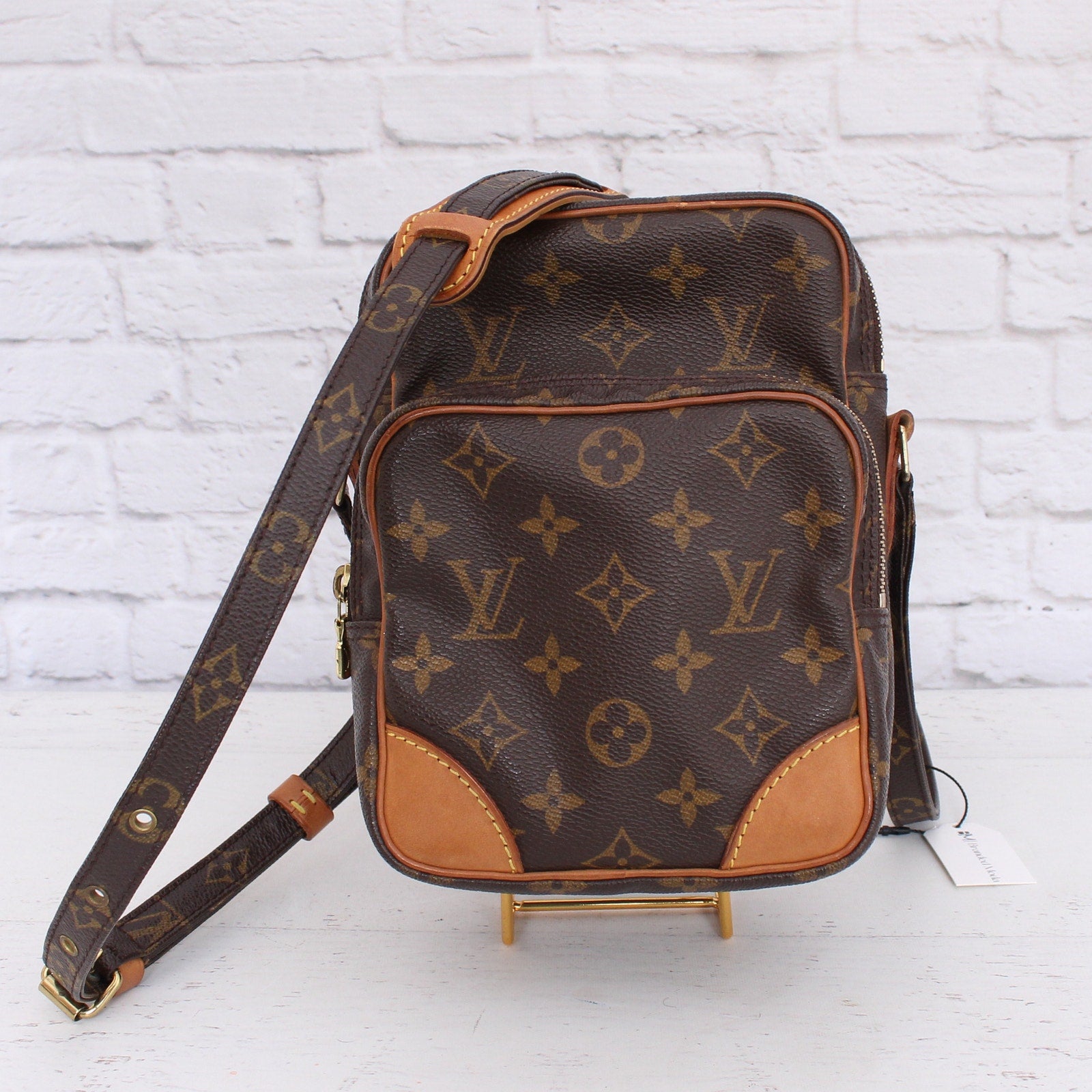 Louis Vuitton Amazon Crossbody Monogram Shoulder Bag Leather Small Purse A3943