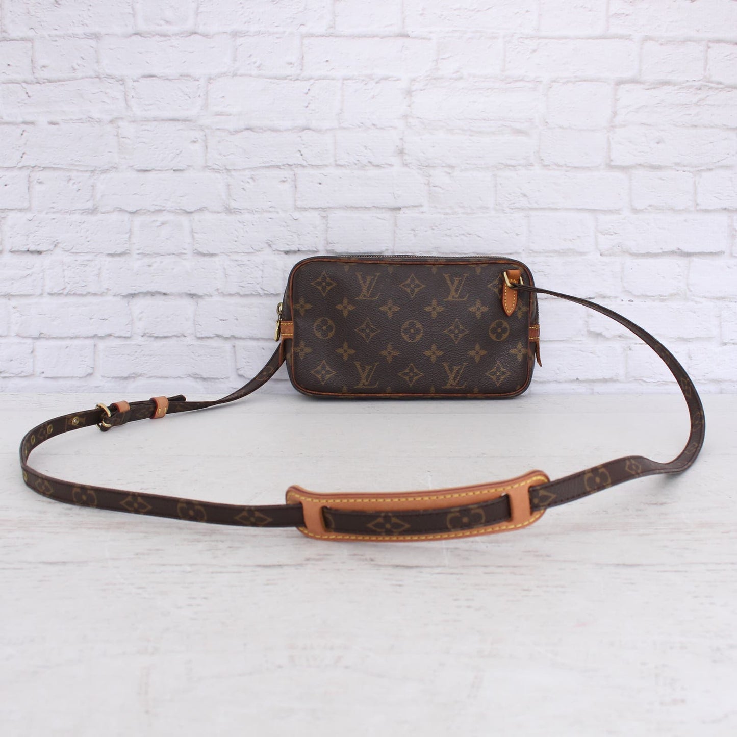 Louis Vuitton Marly Bandouliere Monogram Crossbody Purse Leather Zip