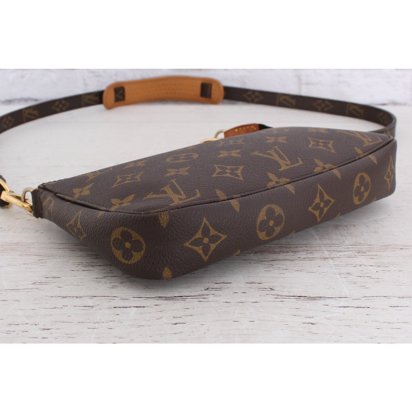 Louis Vuitton Pochette Accessoires Monogram Crossbody