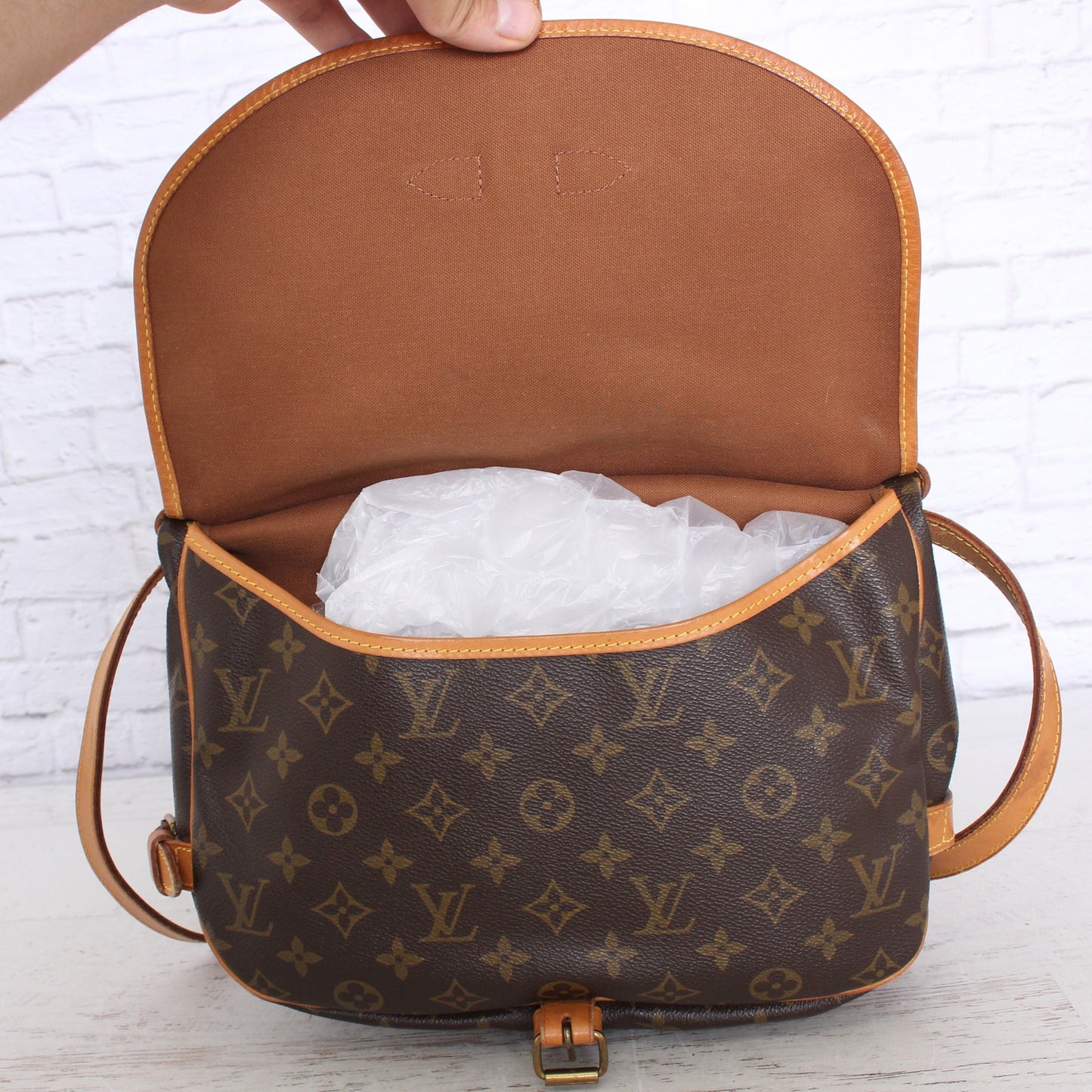 Louis Vuitton Saumur 30 Monogram Crossbody