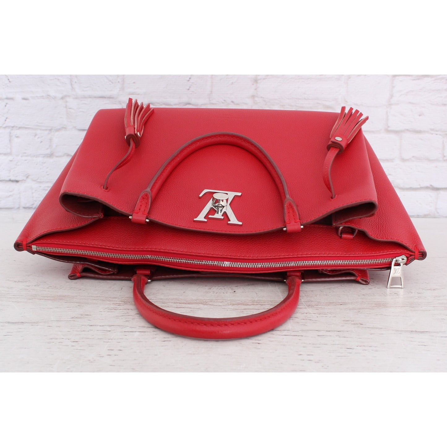 Louis Vuitton Lockmeto Red Calfskin Leather Crossbody & Shoulder Purse