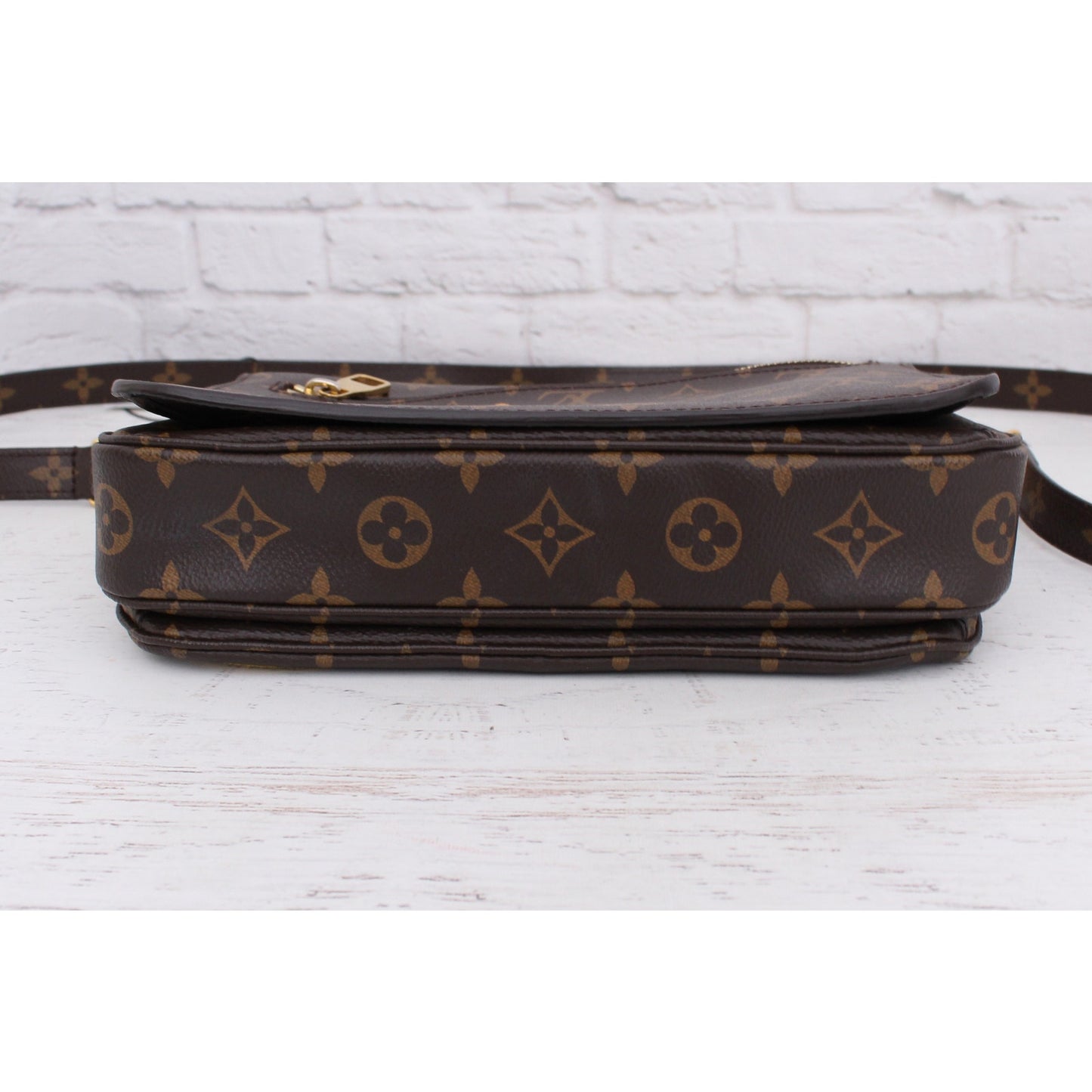 Louis Vuitton Pochette Metis My World Tour Monogram Crossbody Handbag A4606