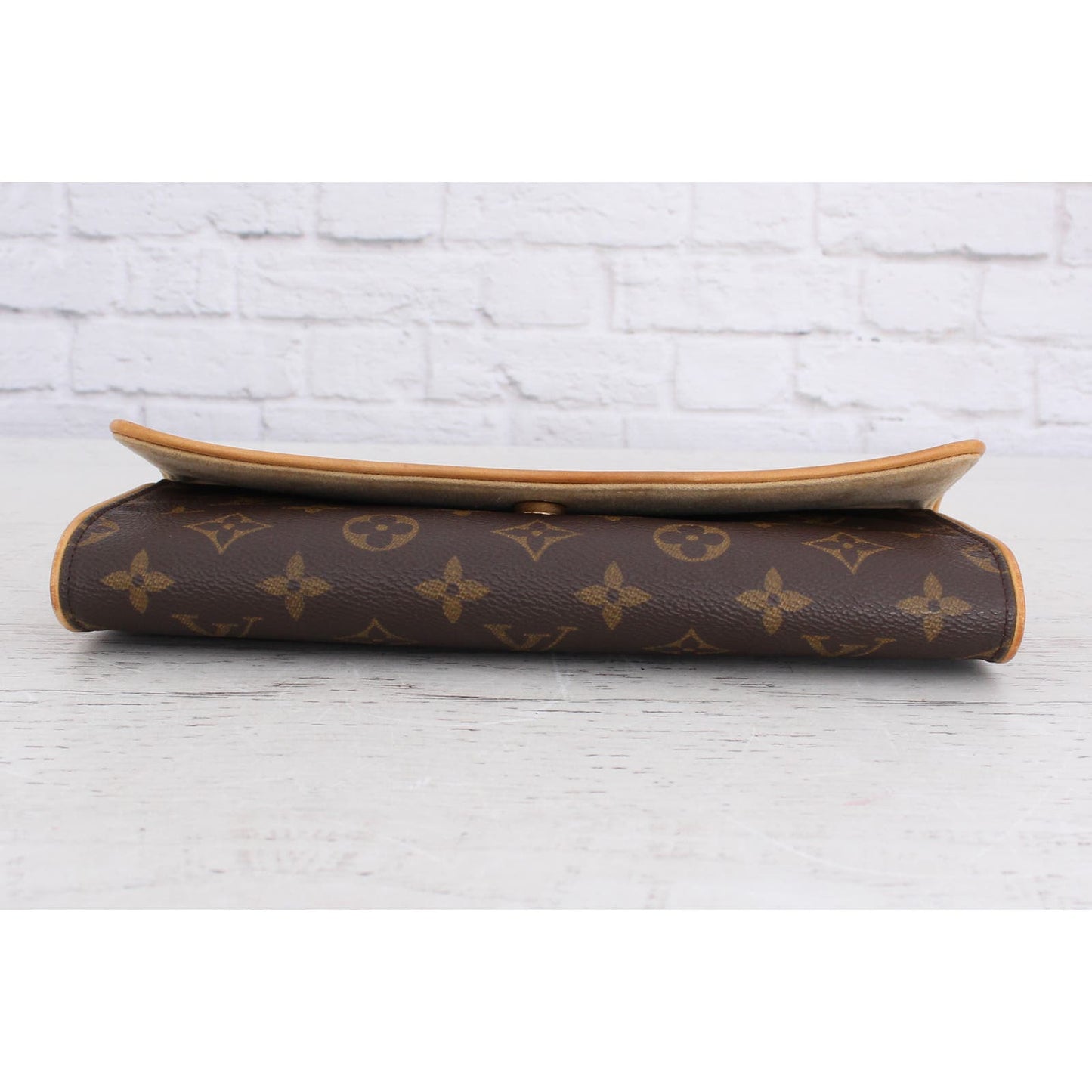 Louis Vuitton Pochette Twin GM Monogram Crossbody Purse Handbag Clutch