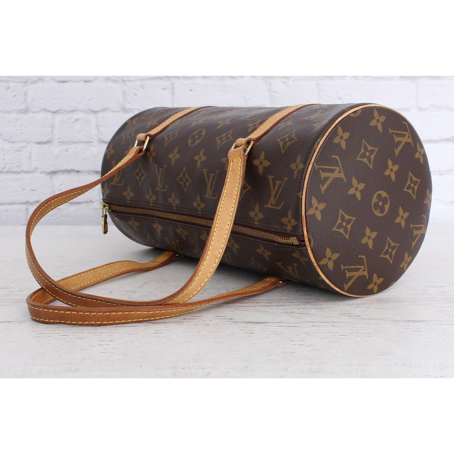 Louis Vuitton Papillon 30 Monogram with Pouch plus Certificate of Authenticity