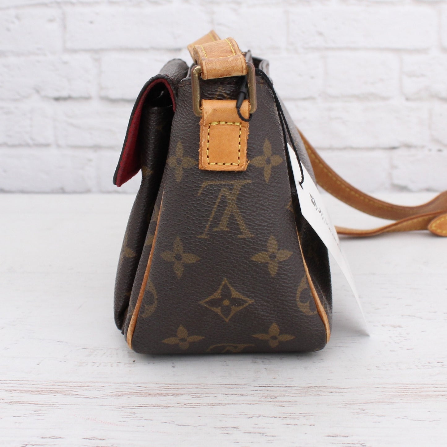 Louis Vuitton Viva Cite PM Small Crossbody & Shoulder Leather Red Purse A4573