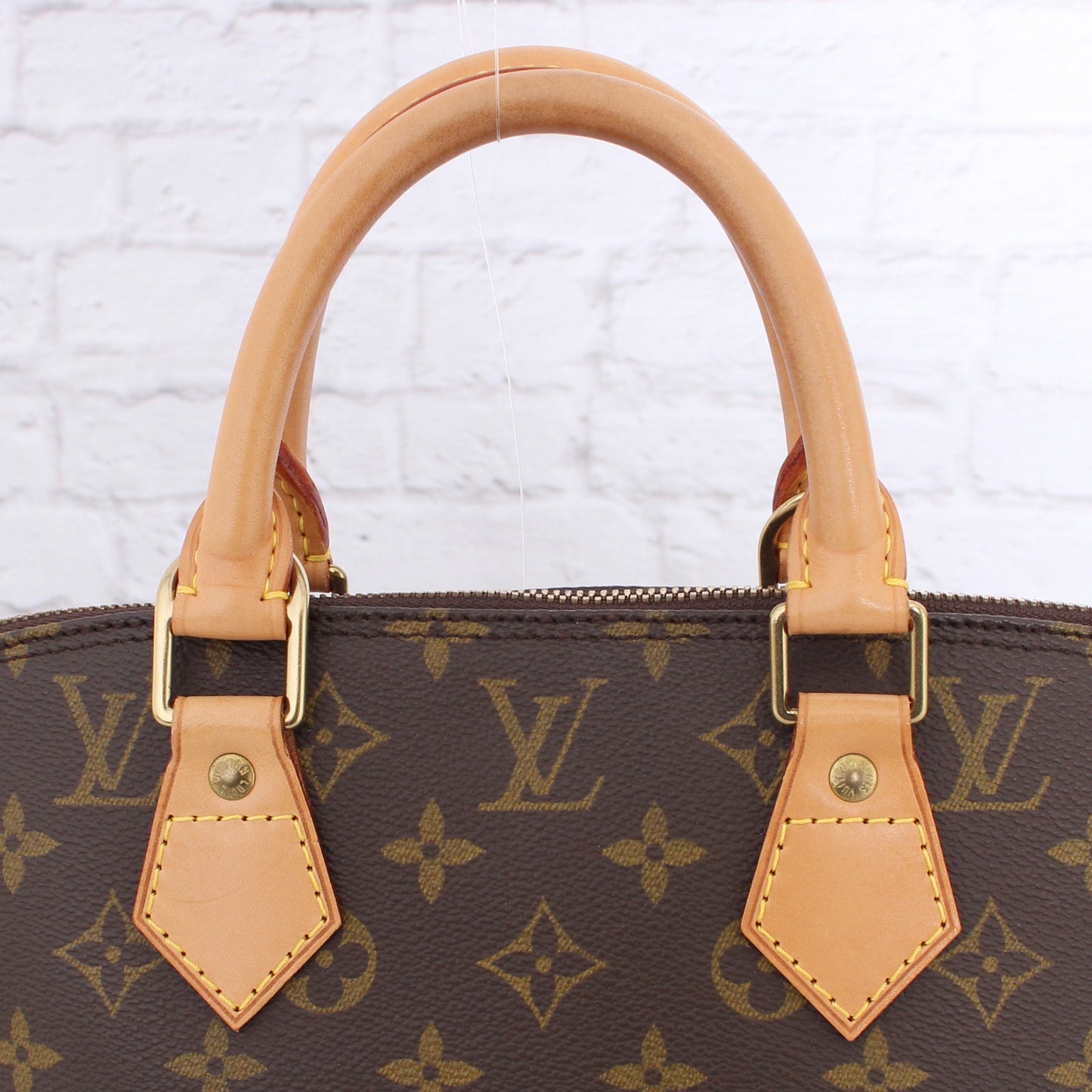 Louis Vuitton Alma MM Monogram Satchel Brown Leather Handbag Zip Bag