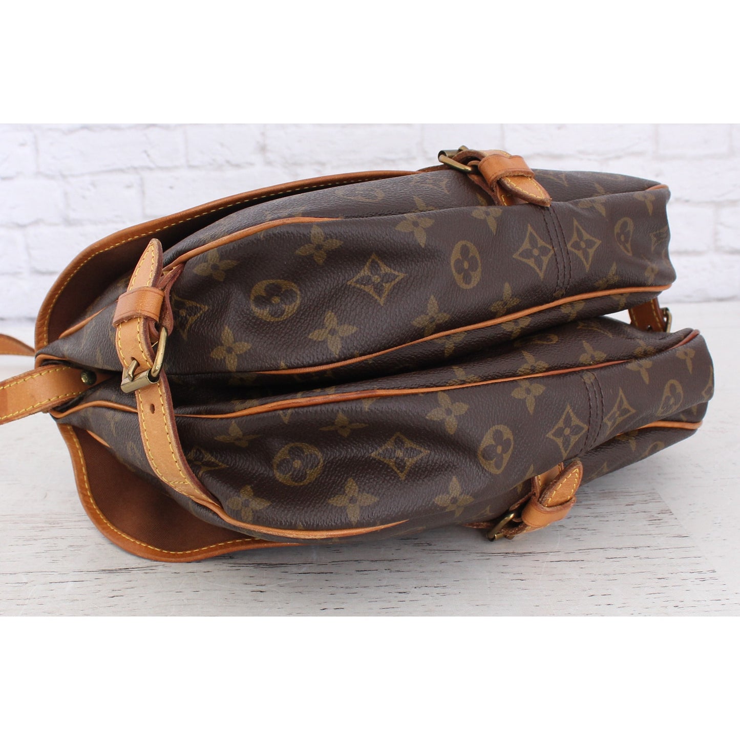 Louis Vuitton Saumur 30 Monogram Crossbody