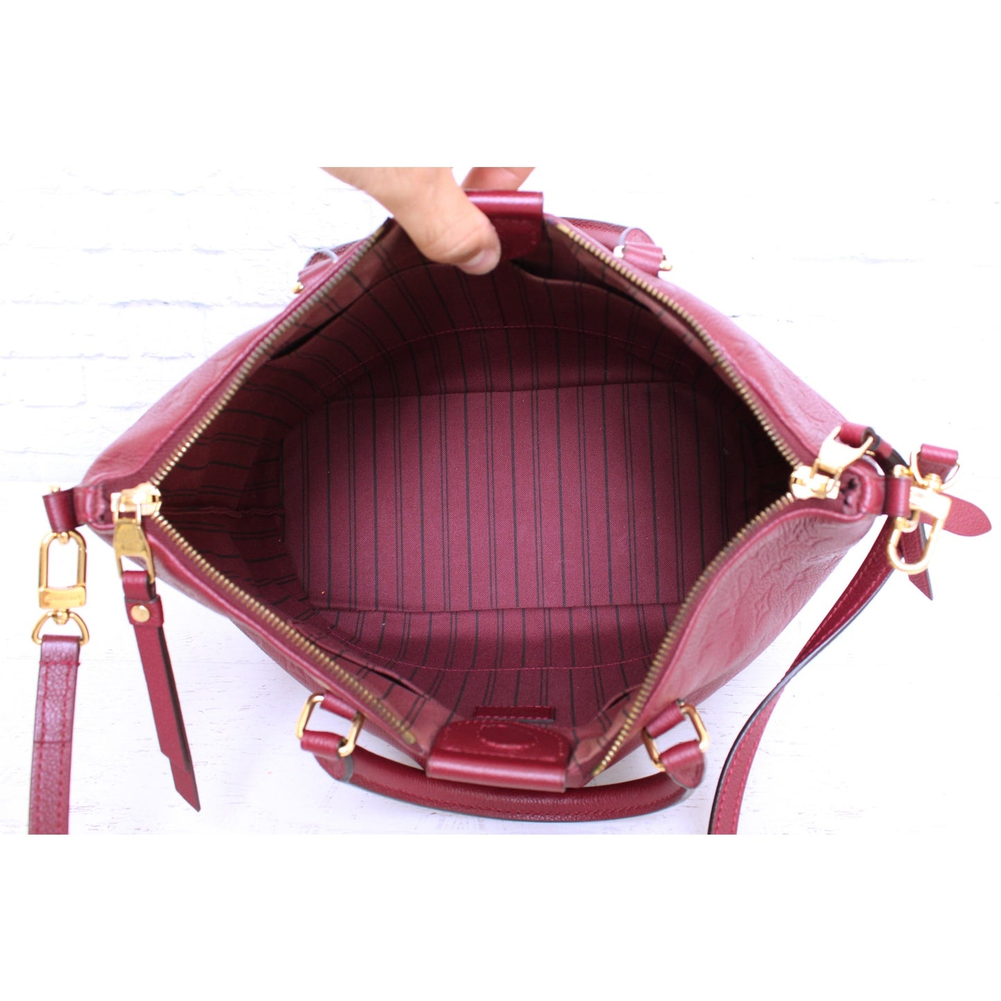 Louis Vuitton Mazarine MM Crossbody Purple Empreinte Satchel Handbag Purse A3689