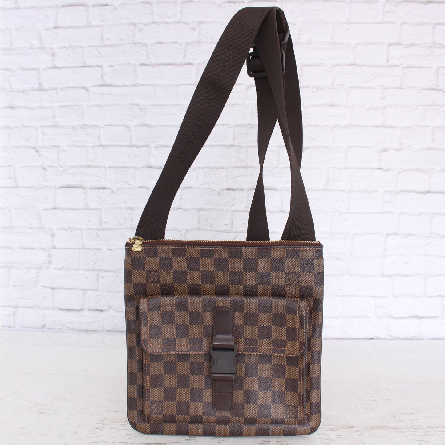 Louis Vuitton Pochette Melville Damier Ebene Crossbody Purse Shoulder