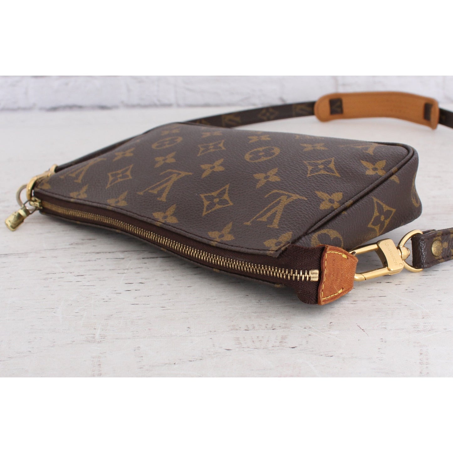 Louis Vuitton Pochette Accessoires Monogram Crossbody