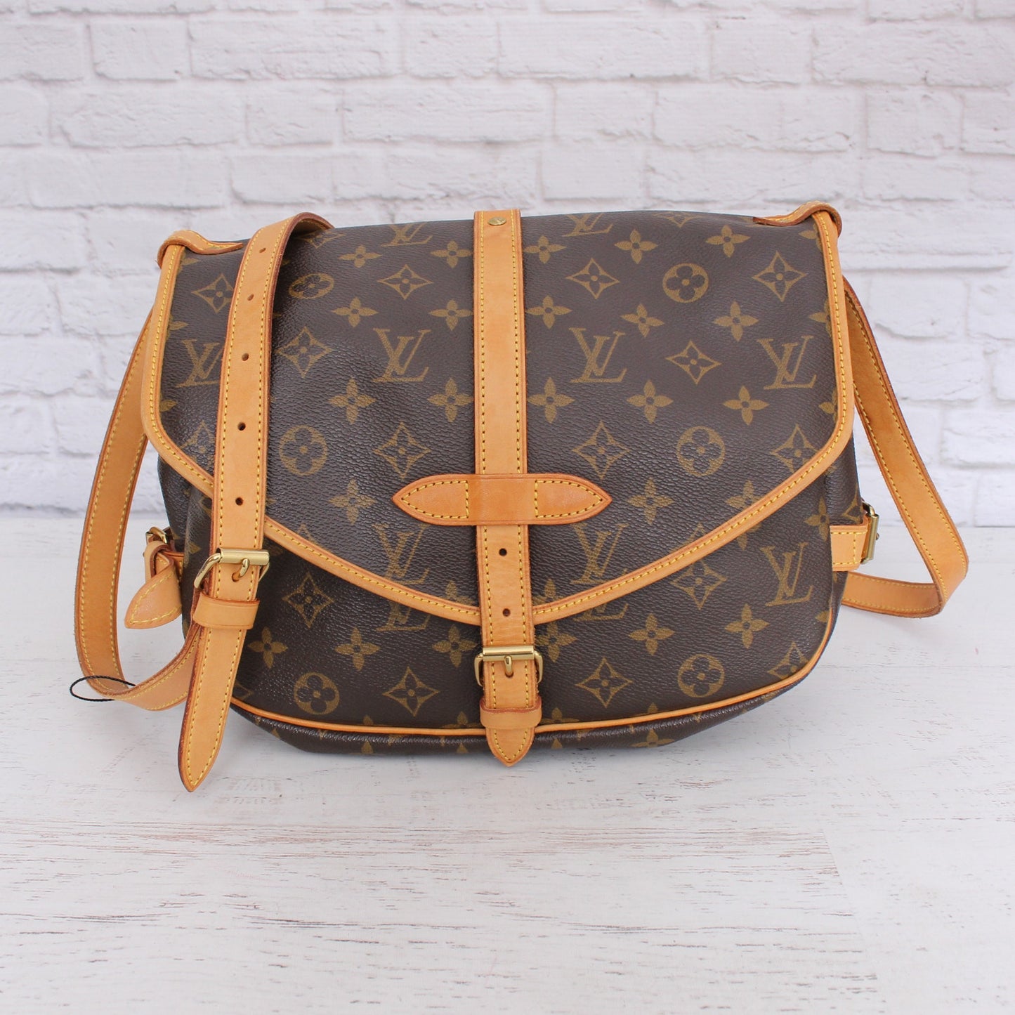 Louis Vuitton Saumur 30 Monogram Crossbody & Shoulder Bag Messenger Brown A5115