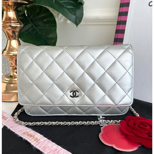 Authentic Chanel Woc Leather Lambskin Silver Chain Crossbody Shoulder