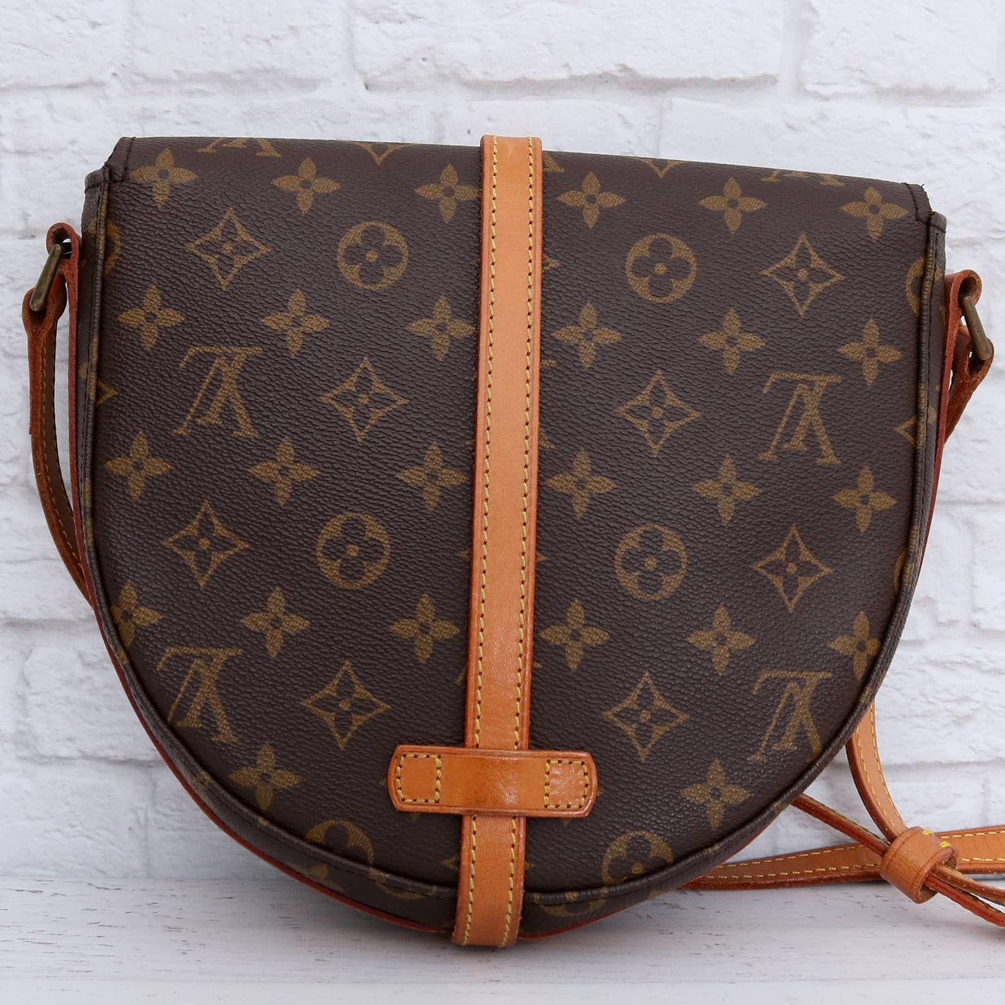 Louis Vuitton Chantilly MM Crossbody Bag Purse Messenger Monogram LV