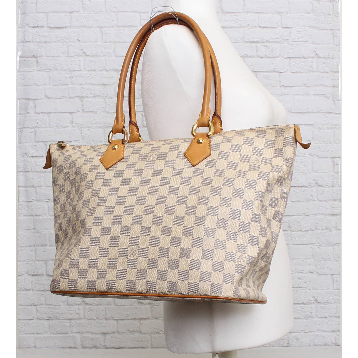 Louis Vuitton Saleya MM Damier Azur Tote White Shoulder Bag Hobo Purse