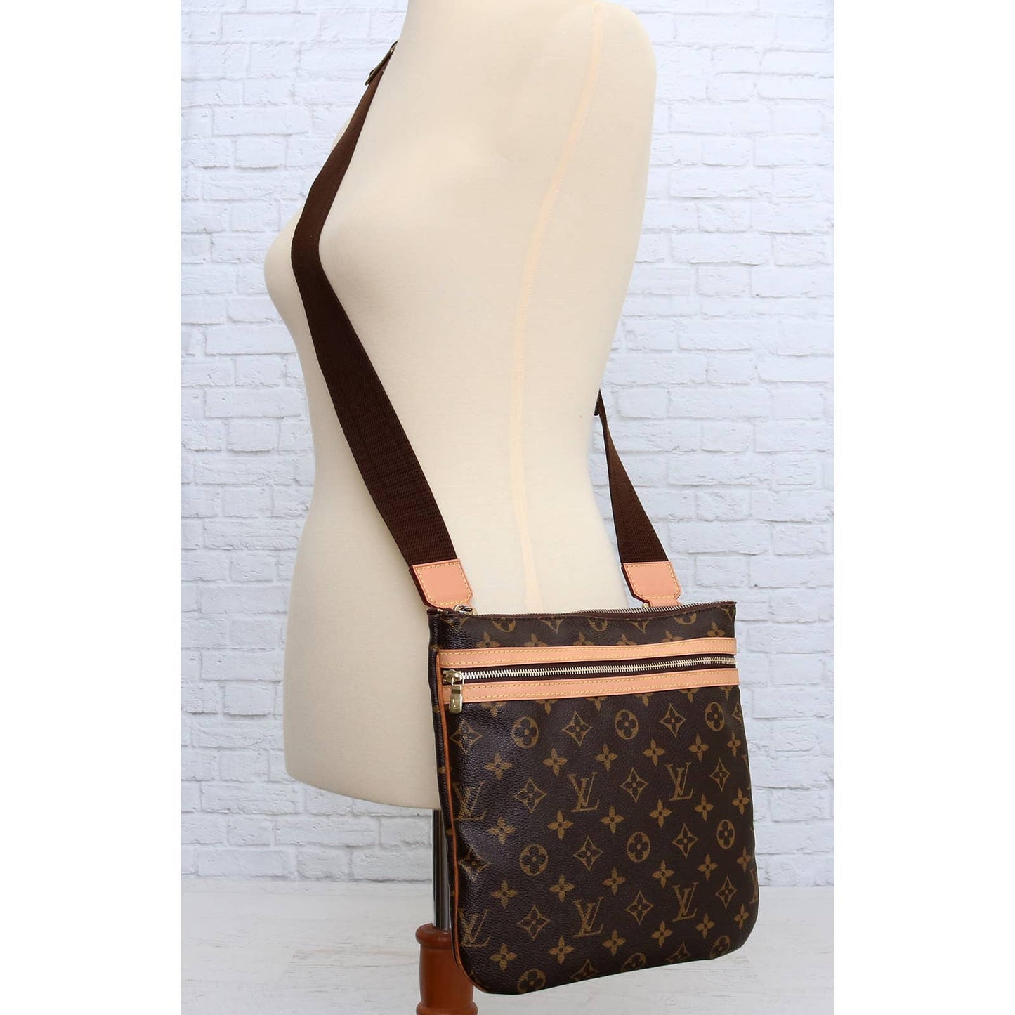 Louis Vuitton Pochette Bosphore Monogram Crossbody